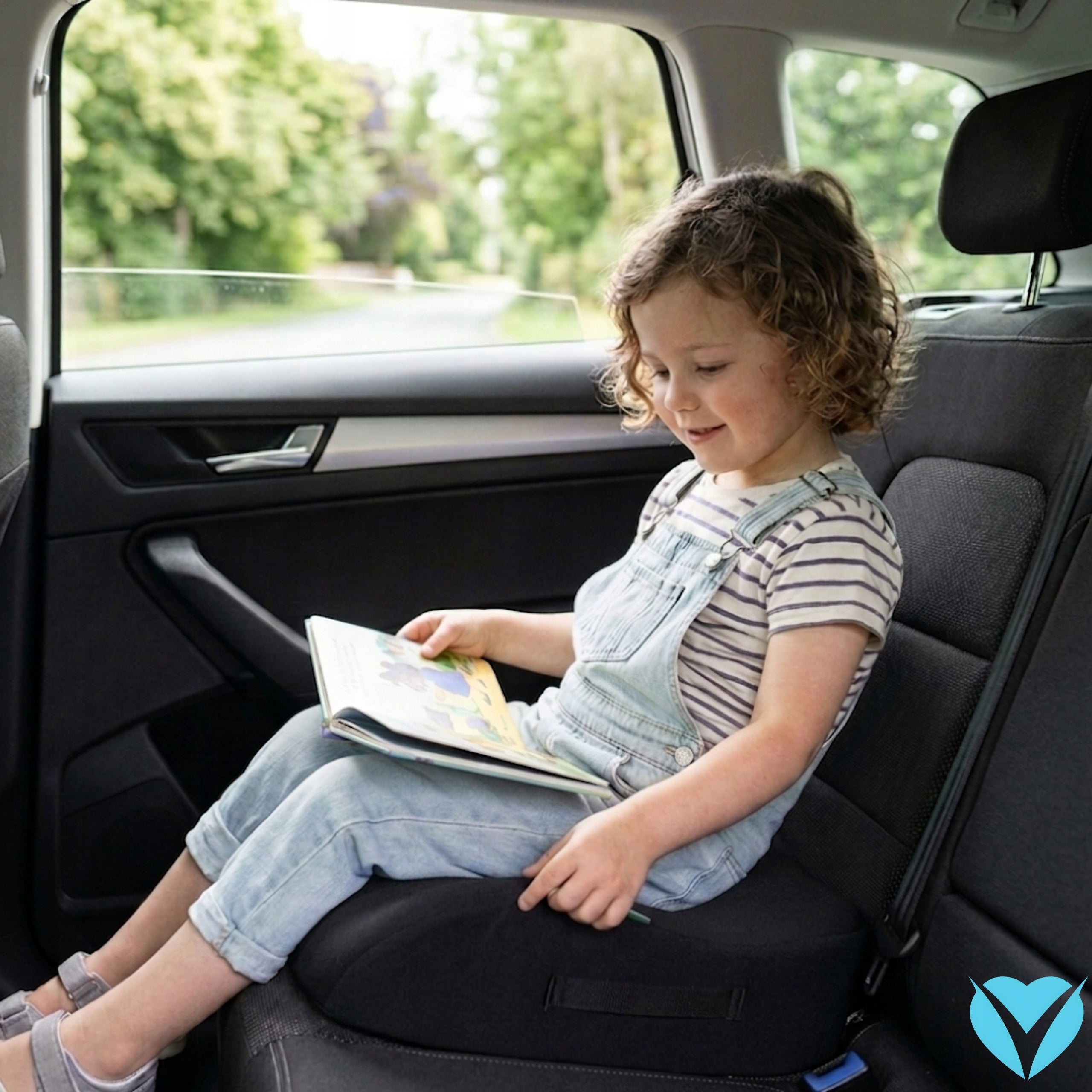 Car Stand Seat 135 - 150 cm Black iSize Manufacturer code Poddupnik Fotelik Podstawka Samochodowa