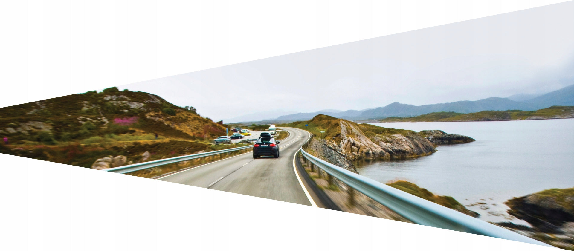 Car camera Navitel R1000 - Auto-Start, G-sensor, parking mode Viewing angle 165°
