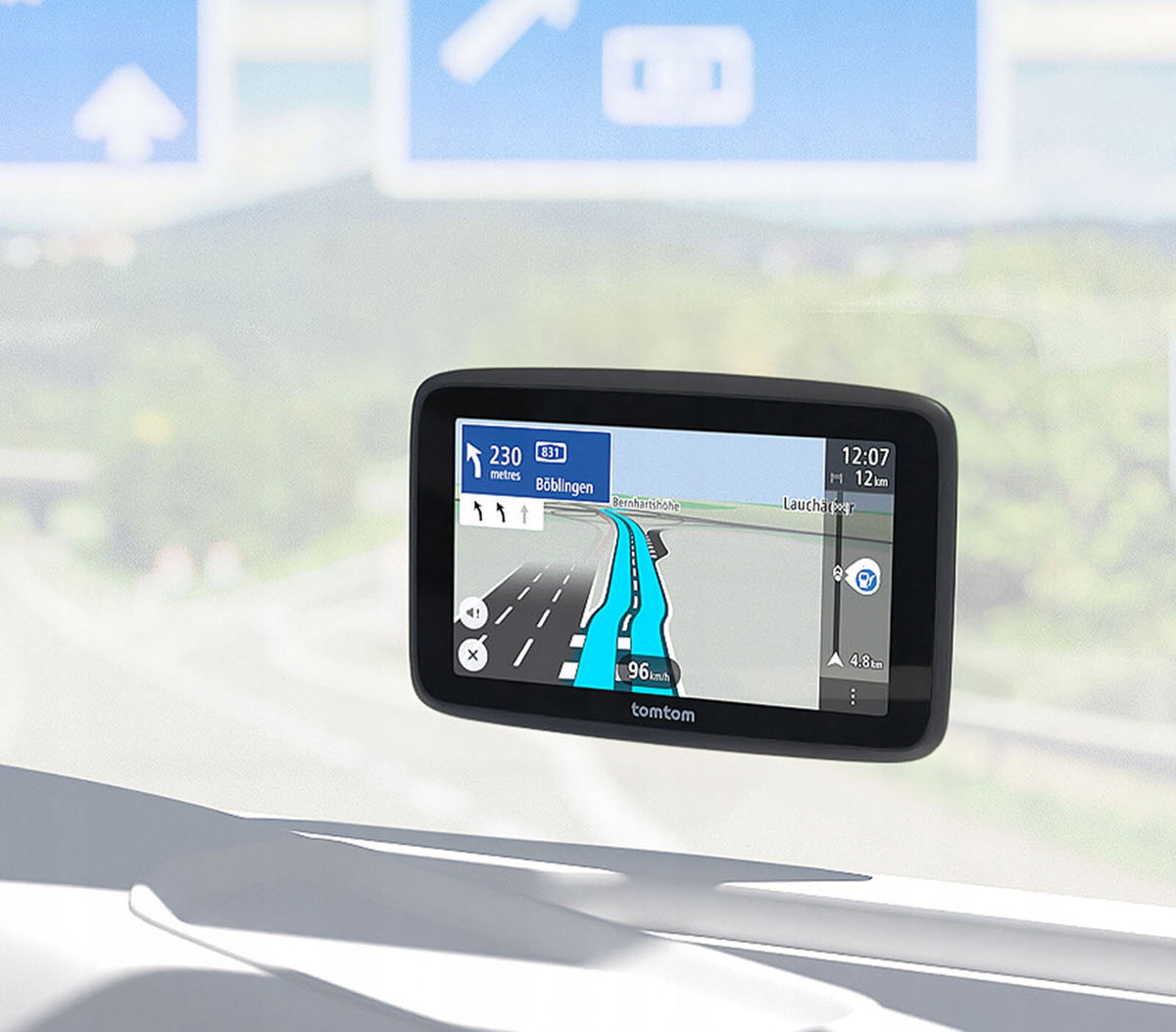 Car navigation TOMTOM GO Professional 6" Batteries included yes