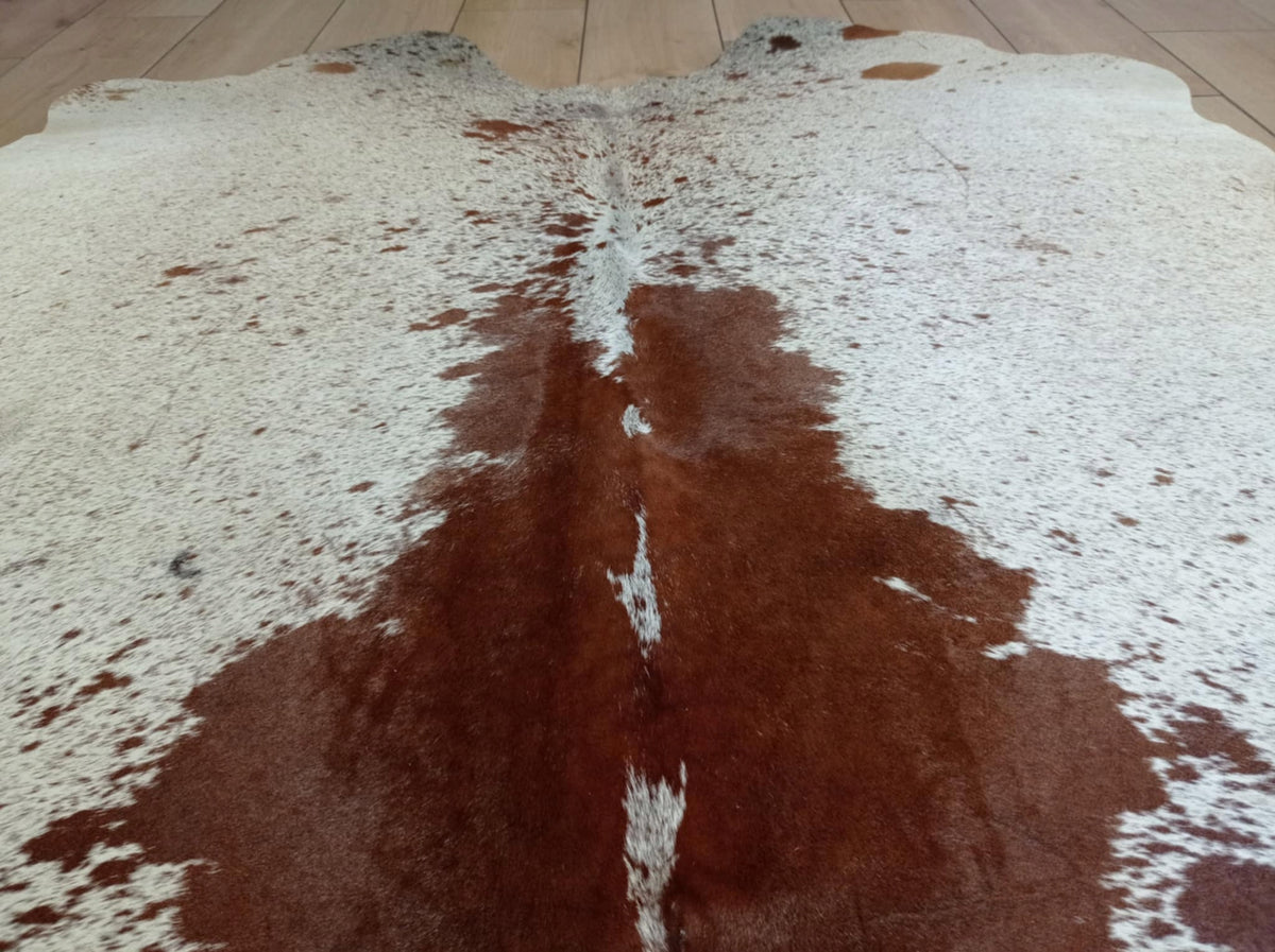Carpet COW LEATHER CALF Polish brown-cream genuine leather Manufacturer code HUZIOR LEATHER