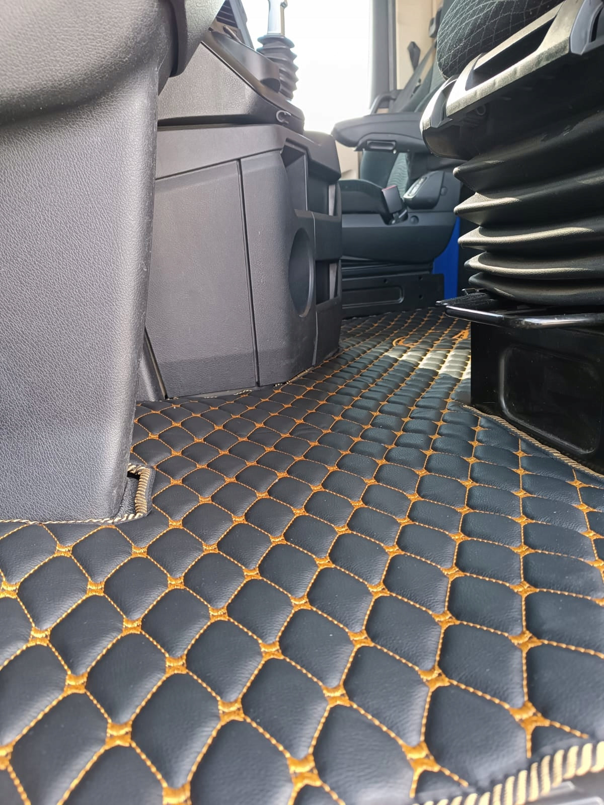 Carpets Quilted rugs MERCEDES ACTROS MP 6 MP 5 MP4 MP5 procab L EMBROIDERY Manufacturer's catalog number 5906086086509
