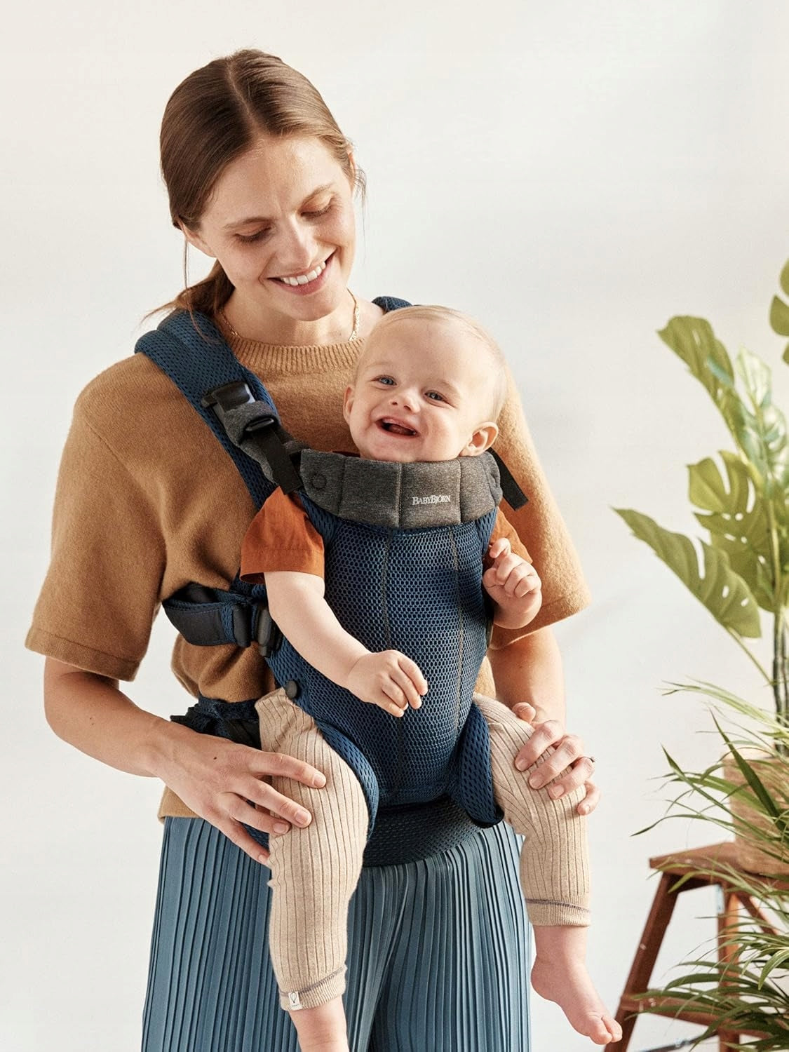 Carrier BabyBjörn Harmony Mesh navy blue Manufacturer code 7317680880086