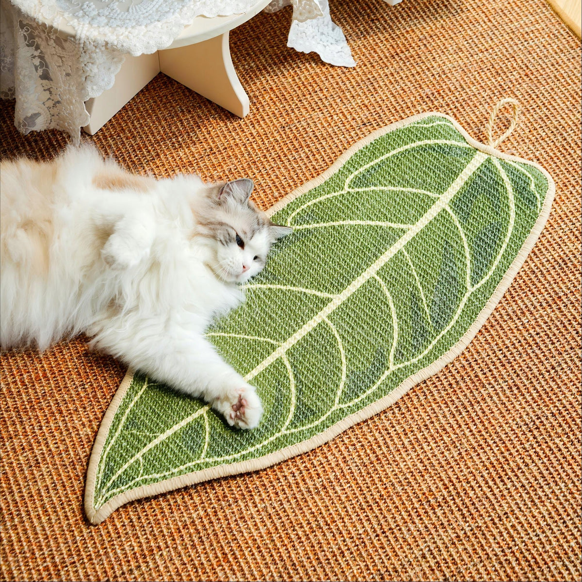 Cat Scratching Mat Leaf Shape Large Non Slip Sisal Scratcher 71*30cm