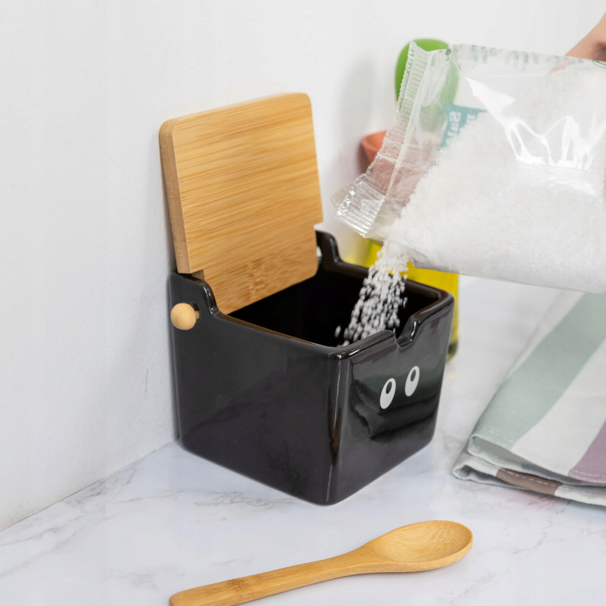 Ceramic Salt shaker with spoon Black with lid Square 680 ml Packaging status original