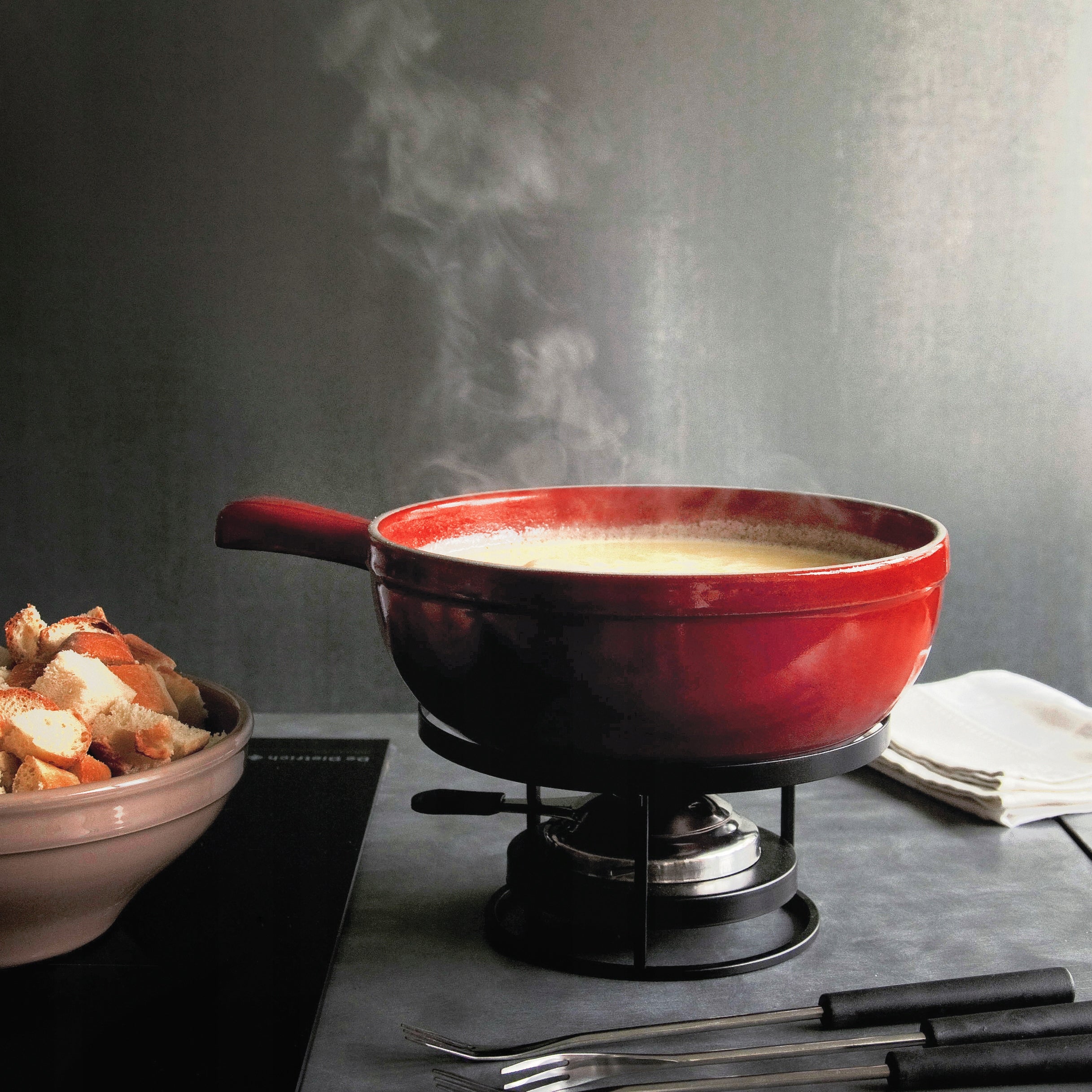 Ceramic fondue set Flame 2,4L red EMILE HENRY Manufacturer code EH349922
