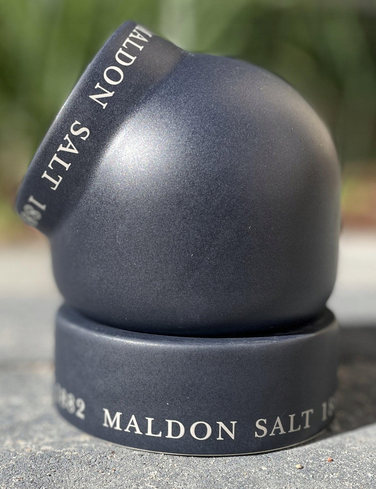 Ceramic salt shaker Maldon black. Salt Pig Maldon black. Without stand!