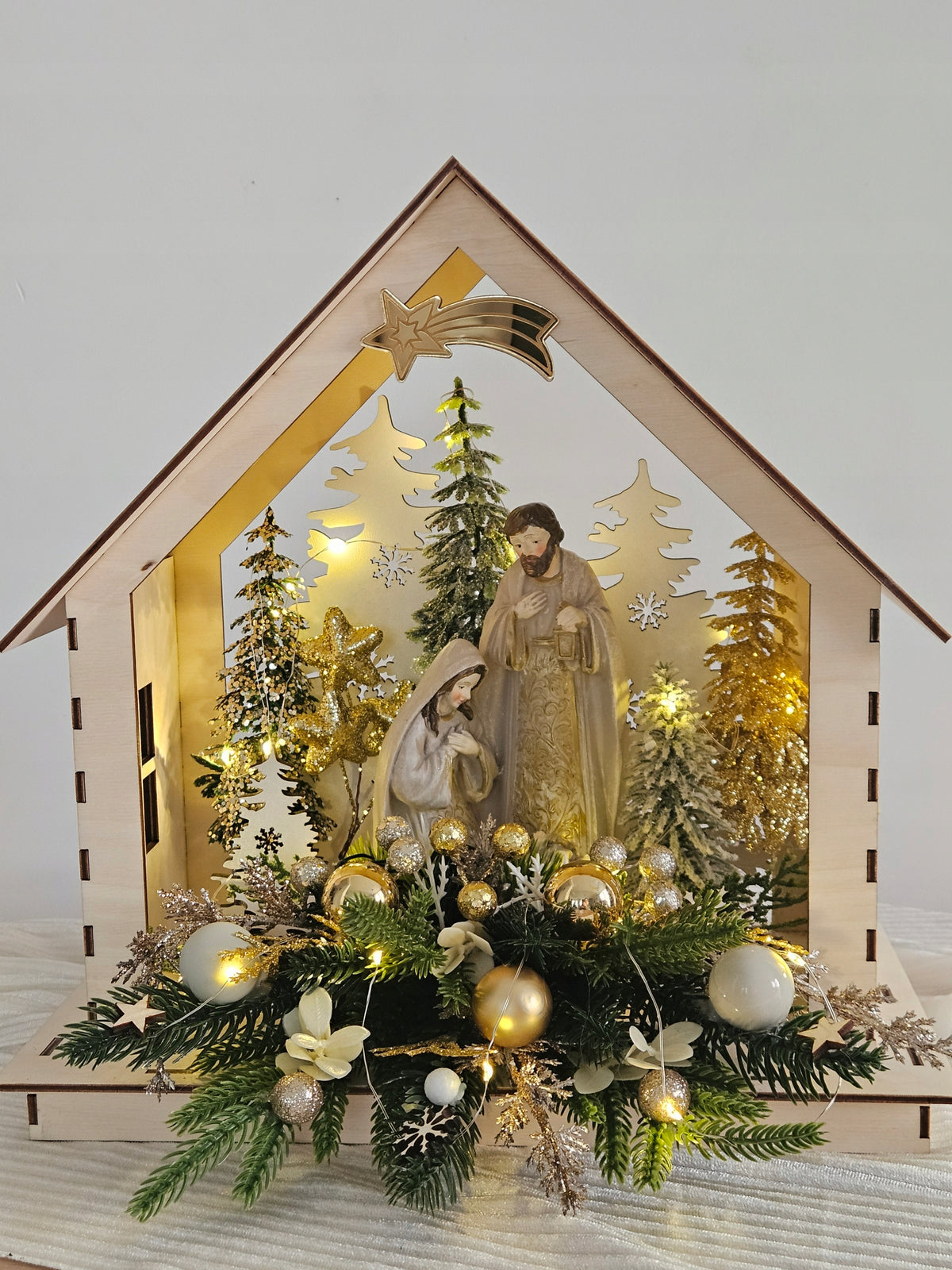 Christmas Nativity Scene with Holy Family Christmas Reed LED Ornament