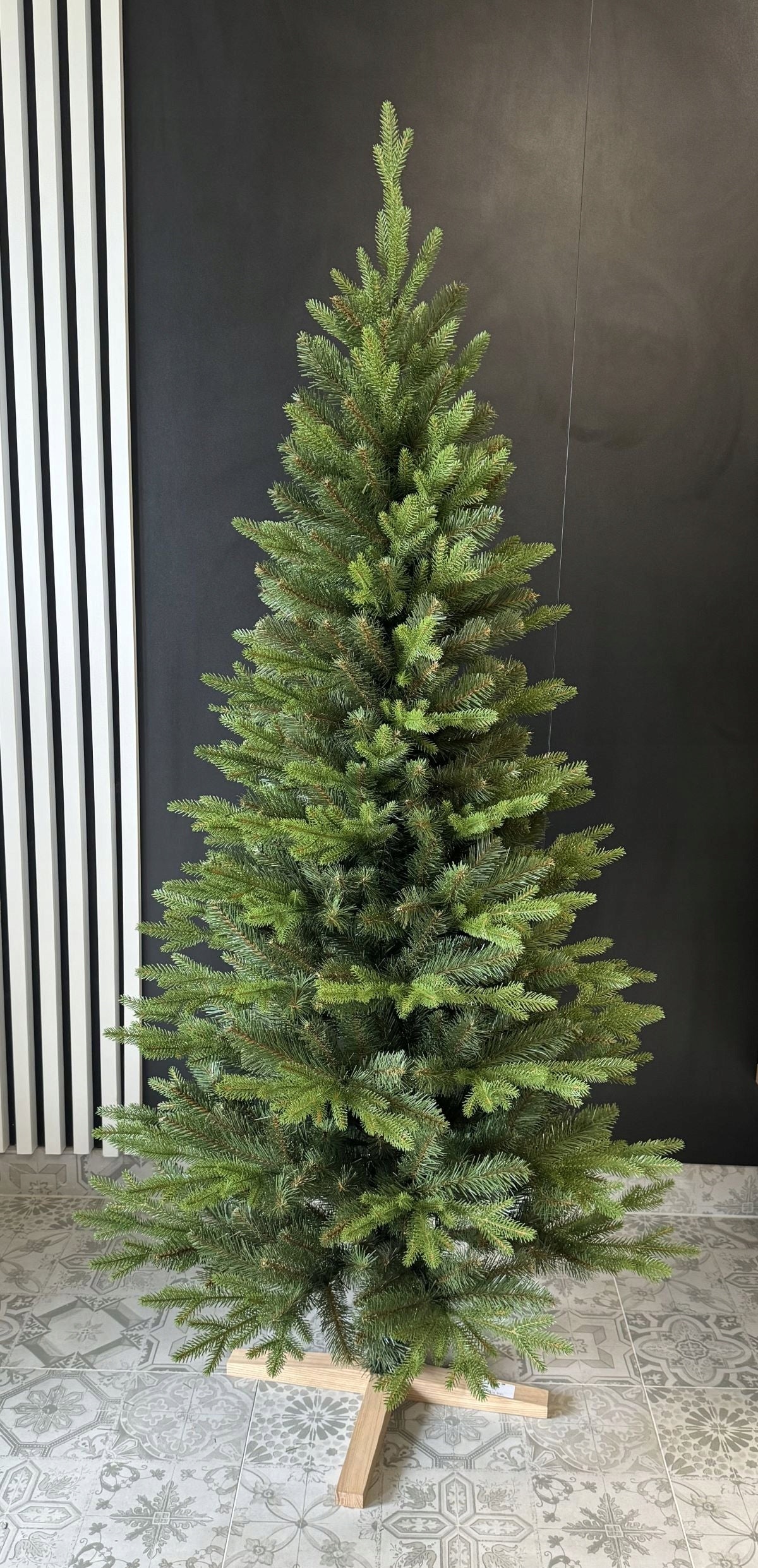 Christmas Tree Pe Like Real Franklin Slim Narrow 220cm Very Dense Manufacturer code Pe Jak Prawdziwa Franklin Slim Wąska 220cm