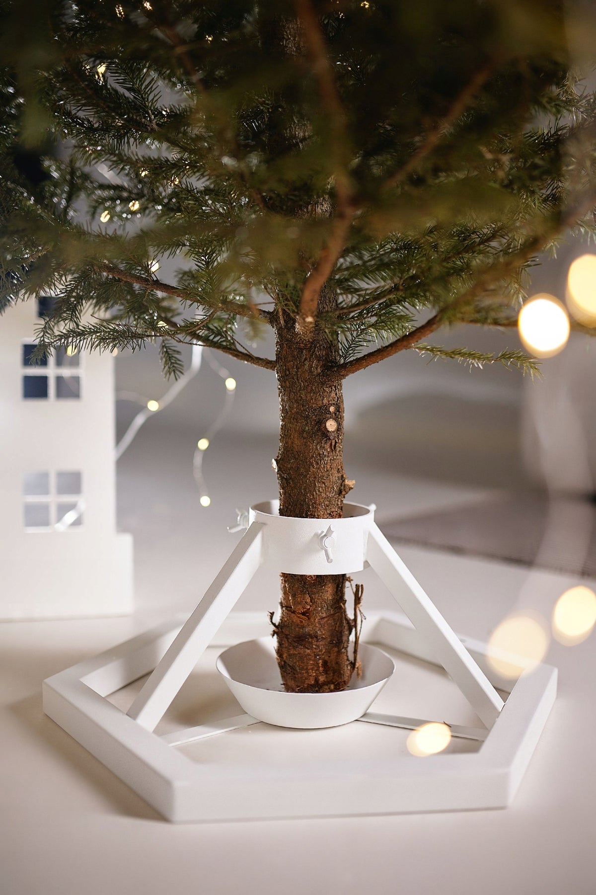 Christmas Tree Stand Large Metal WHITE STABLE up to 3m EAN (GTIN) 5906708842827