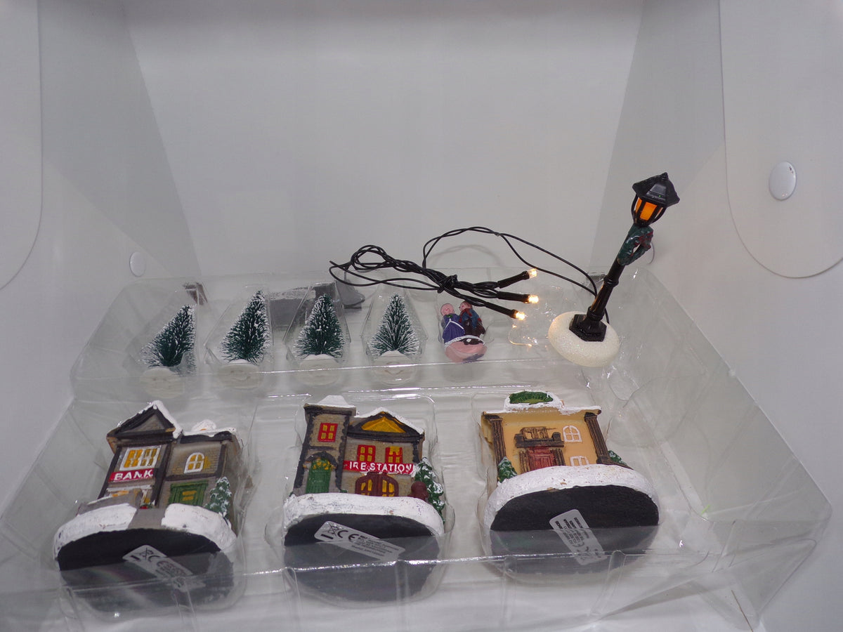 Christmas Winter Village LED Lighting Figurines Christmas Decoration Packaging status original