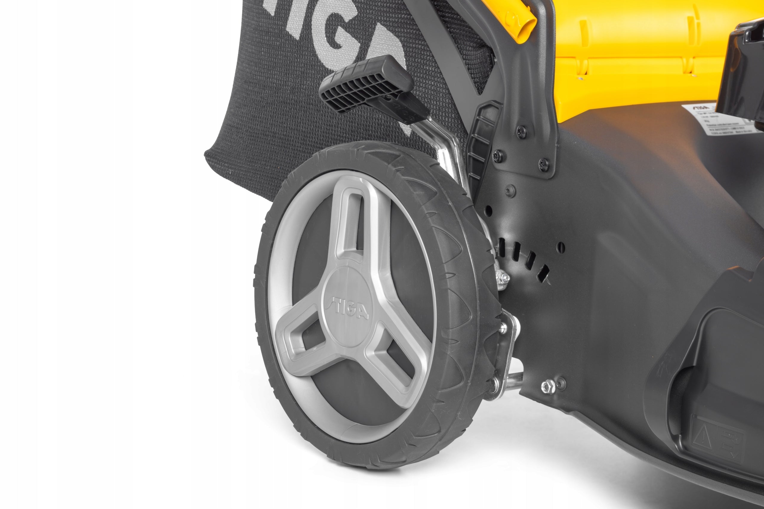 Combustion mower with basket STIGA Combi 55 SQ H Honda 5,2 HP 4in1 Set Basket capacity 70 l