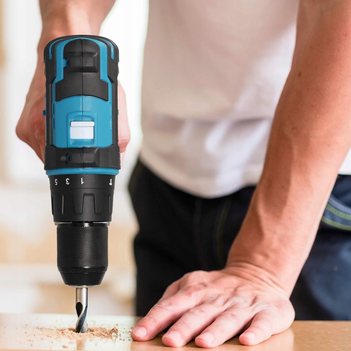 Cordless Drill/Driver Set Udar DEDRA 2x2Ah Charger Suitcase Manufacturer code DED7030A02