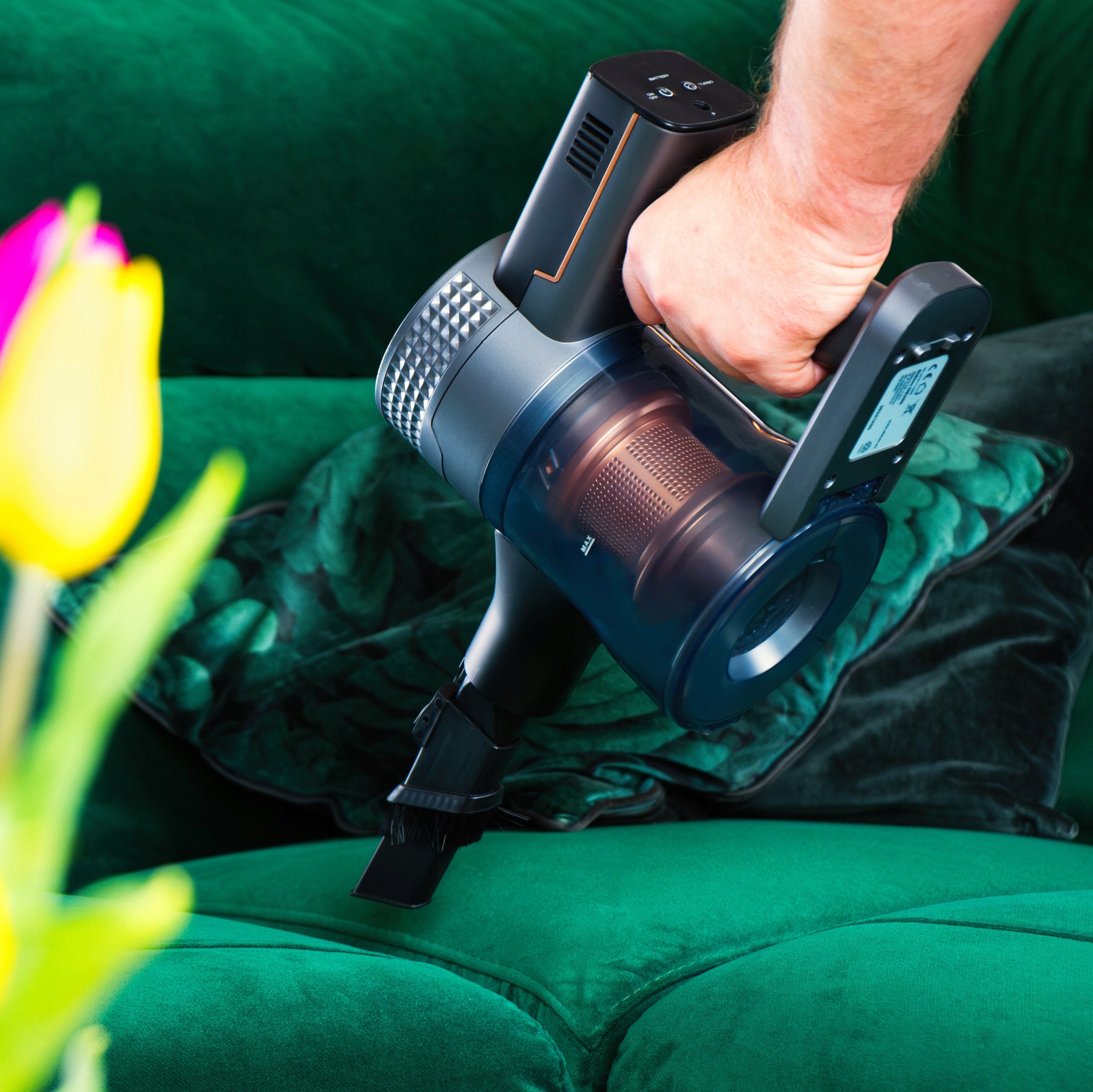 Cordless upright handheld vacuum cleaner Eldom OB200 black Power supply rechargeable battery
