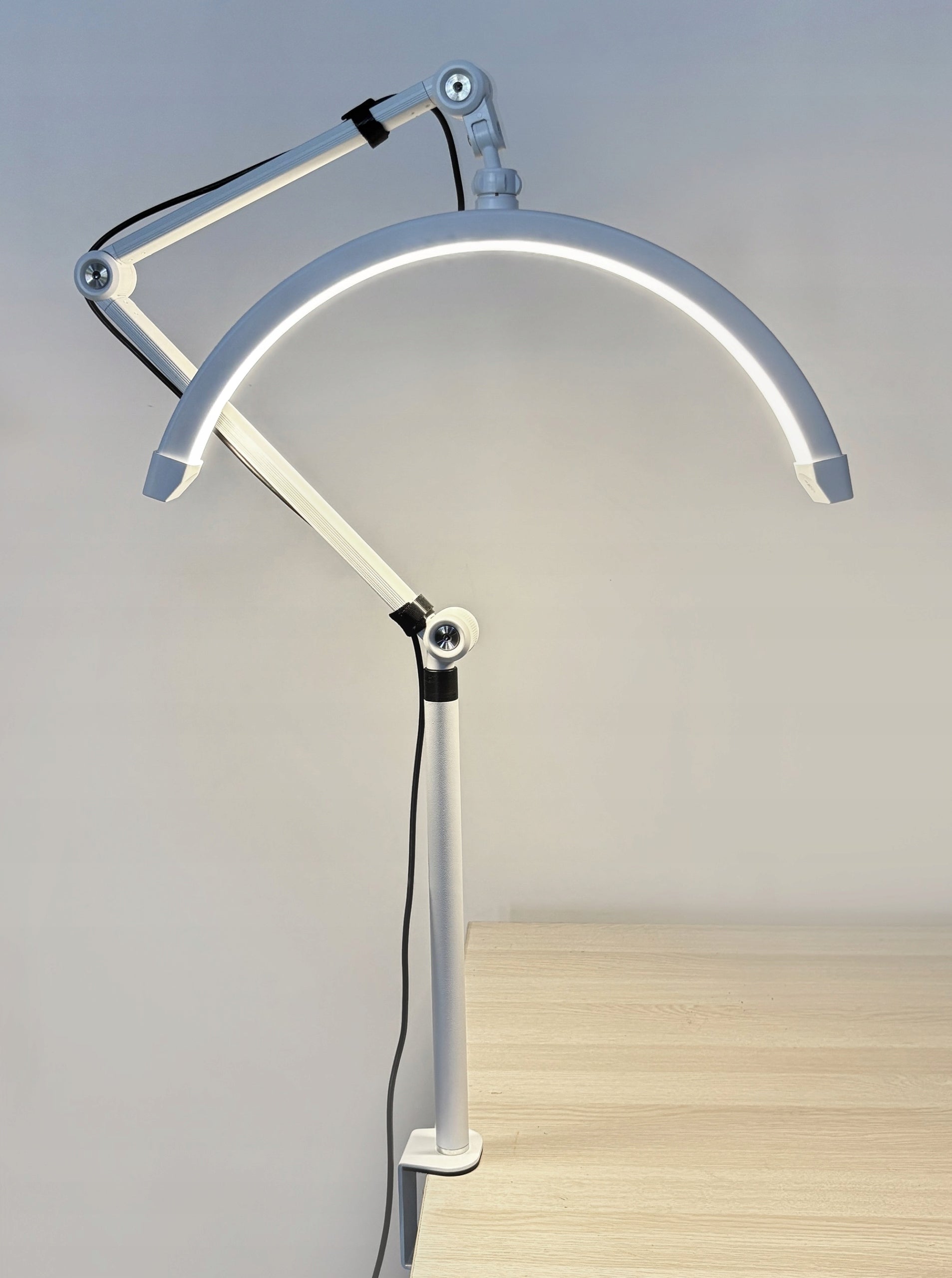 Cosmetic lamp Moon arch for eyelash extension led shadowless screwed Brand Calissimo