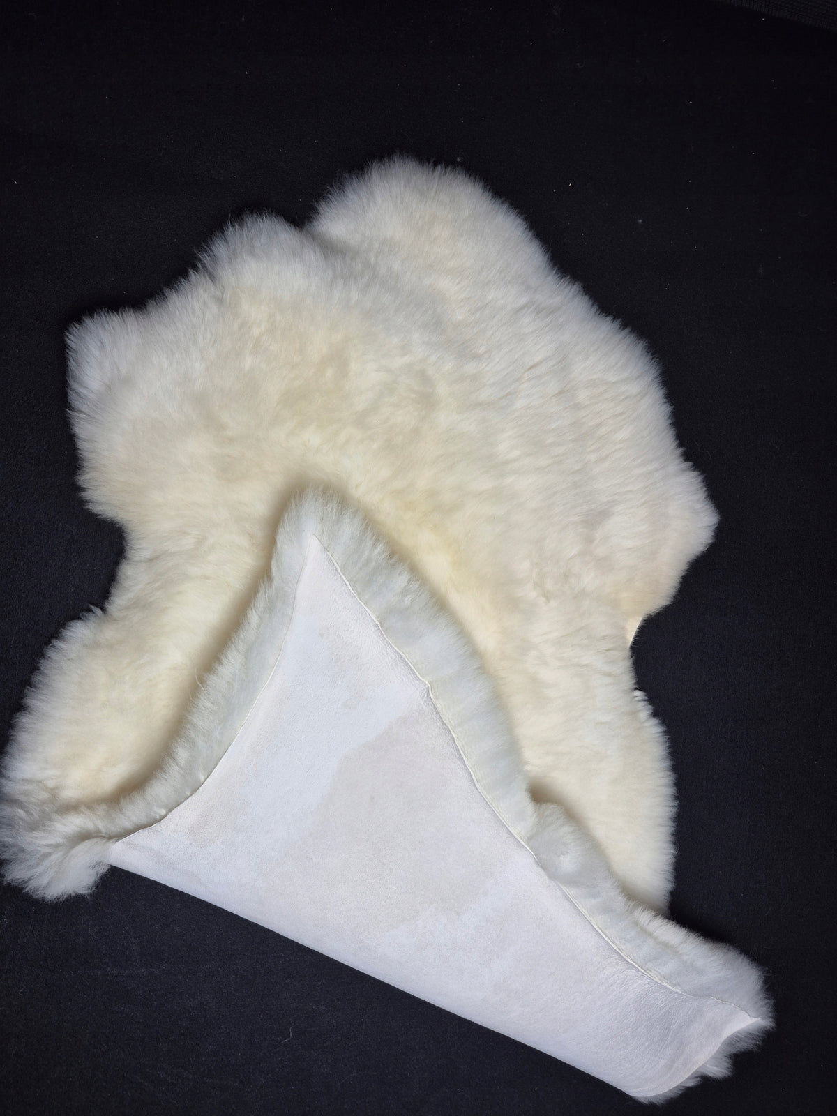 Cream Rug with Natural Sheepskin Fur Bedspread 110x60cm Soft Manufacturer code kremowa L