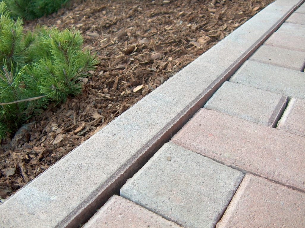 Curb concrete paving edging 100x25x8 Manufacturer no brand