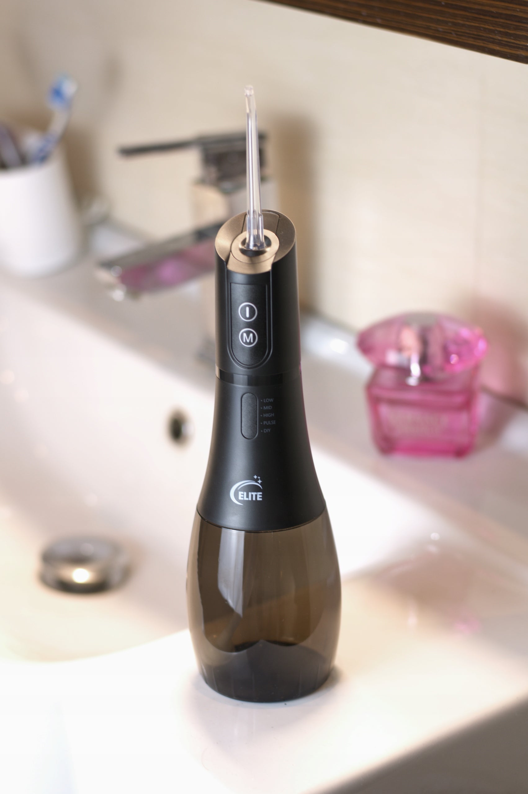 DENTAL IRRIGATOR WIRELESS 5 MODES 400ML STRONG ELITE Color black