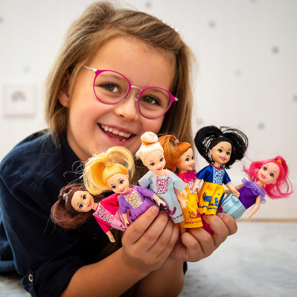 DOLLS DOLL FOR DOLLHOUSE LITTLE PRINCESSES 6 PIECES ACCESSORIES Brand Kinderplay