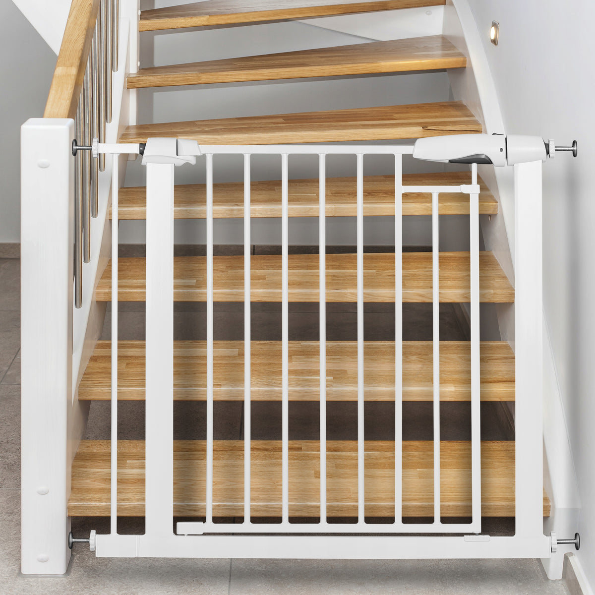 DOOR STAIR GATE PROTECTIVE BARRIER 76-104cm Packaging status original
