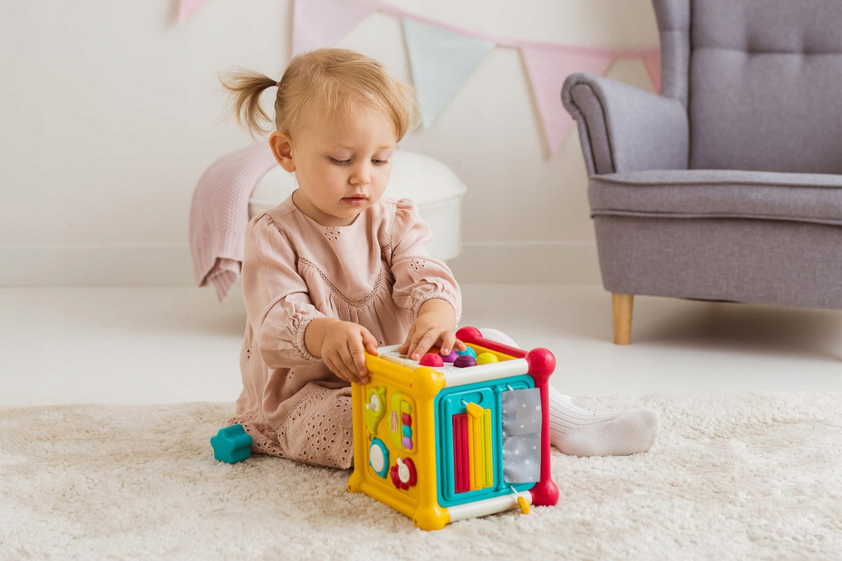 DUMEL SENSORY TOY MOTOR CUBE SURPRISE Brand Dumel