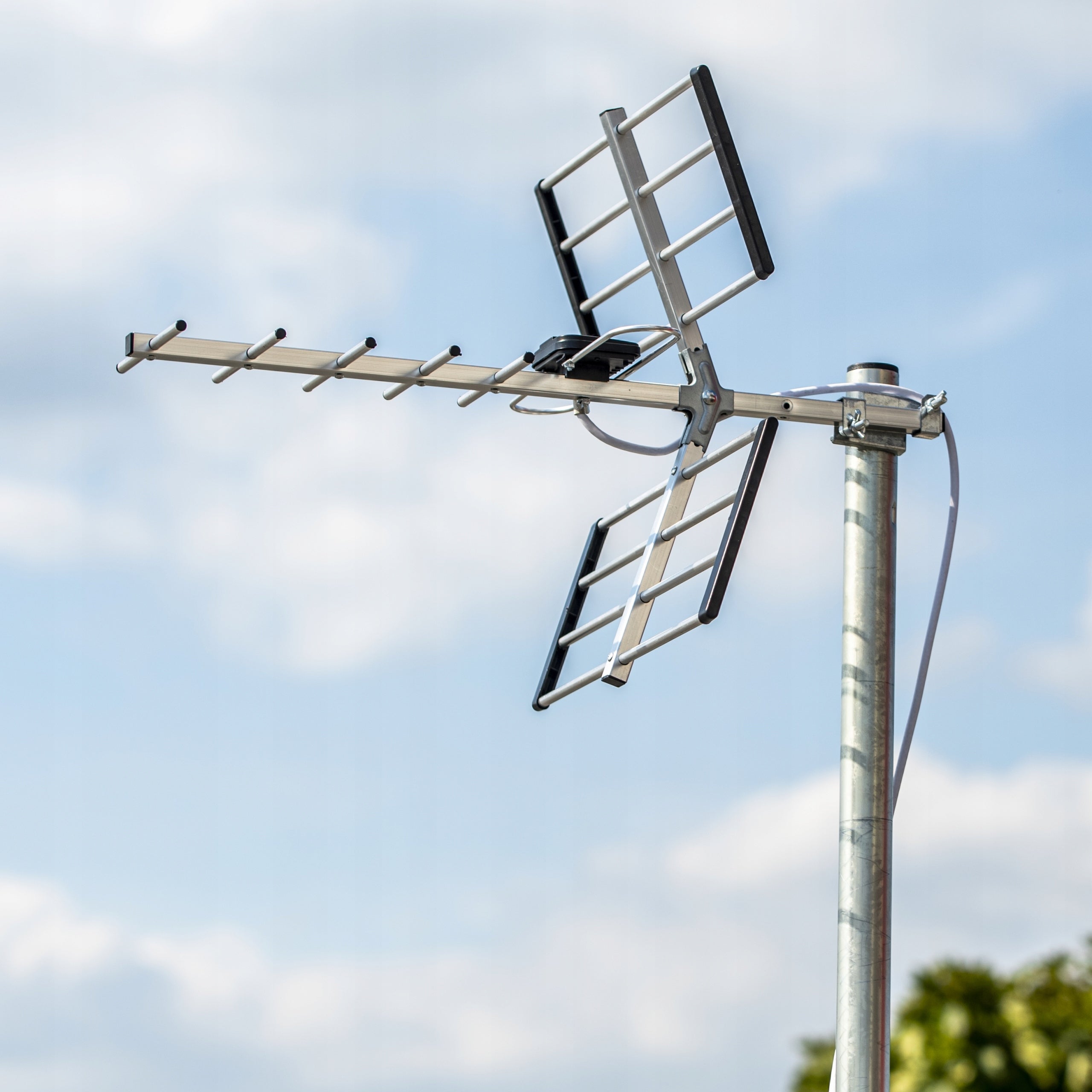 DVBT2 ANTENNA FOR TERRESTRIAL TV DIRECTIONAL EXTERNAL MUX8 4K LTE STRONG VAYOX Packaging status original