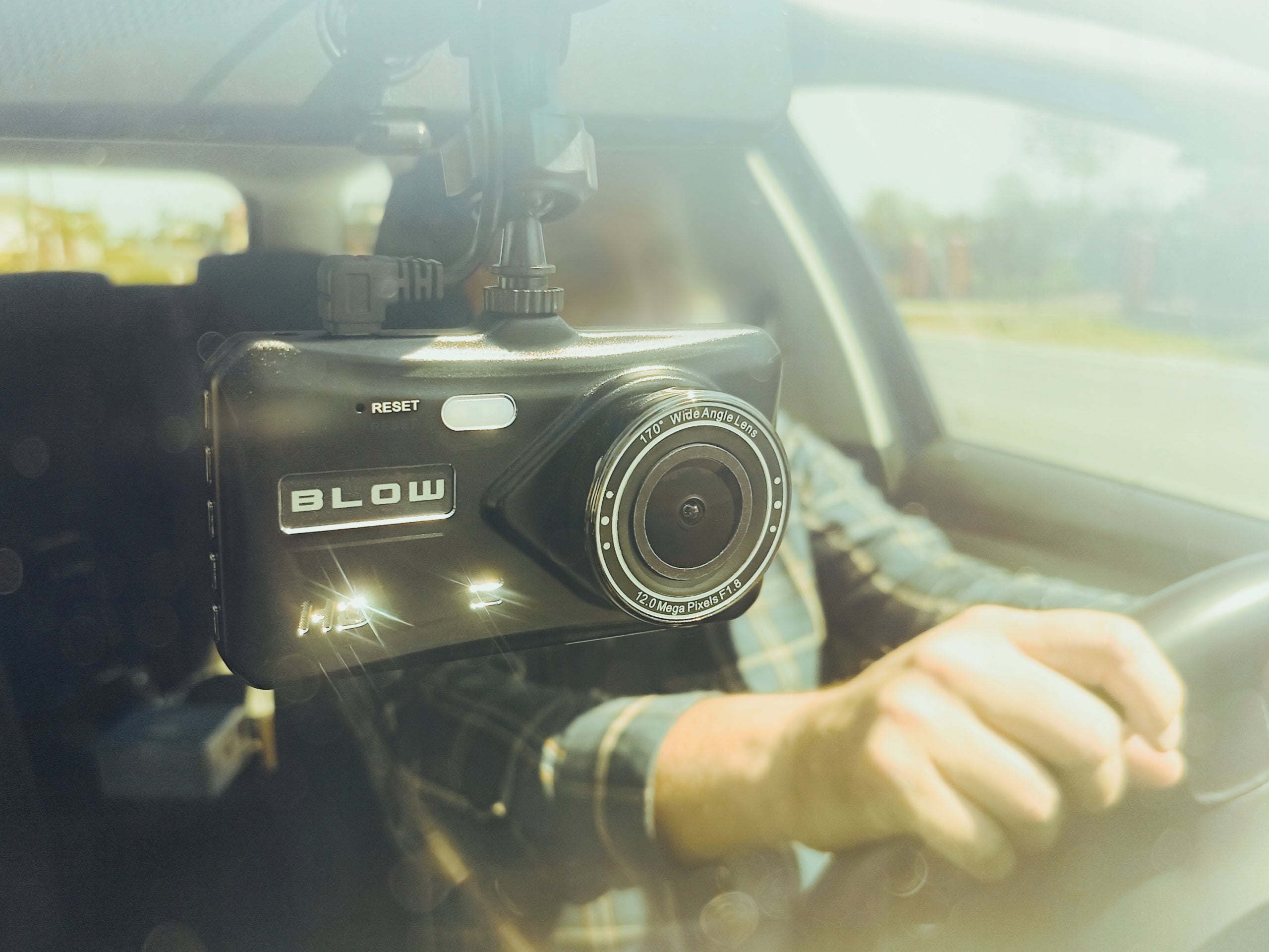 DVR CAR CAMERA REVERSING FULL HD TOUCH SCREEN FRONT REAR Recording quality Full HD (1920 x 1080)