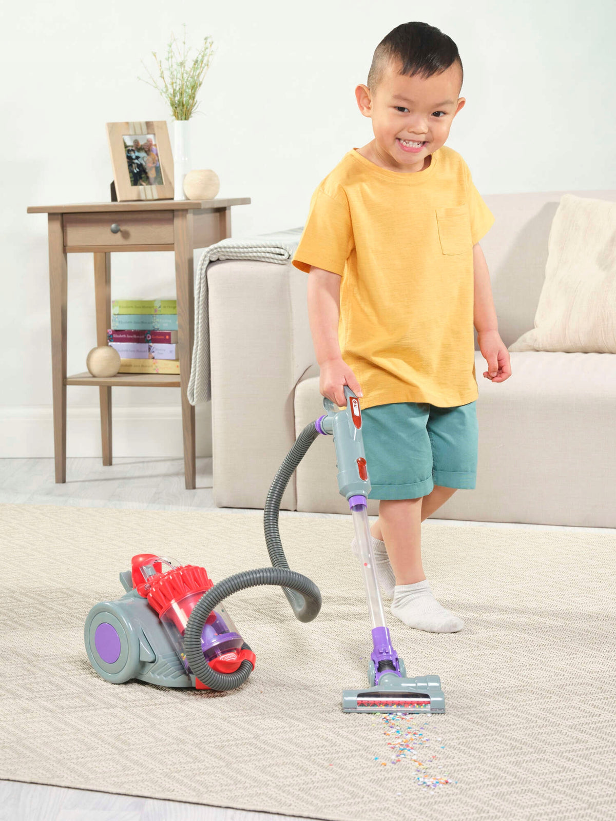 DYSON VACUUM CLEANER FOR CHILDREN WITH SUCTION FUNCTION SOUND LITTLE HELPER CASDON EAN (GTIN) 5011551006248