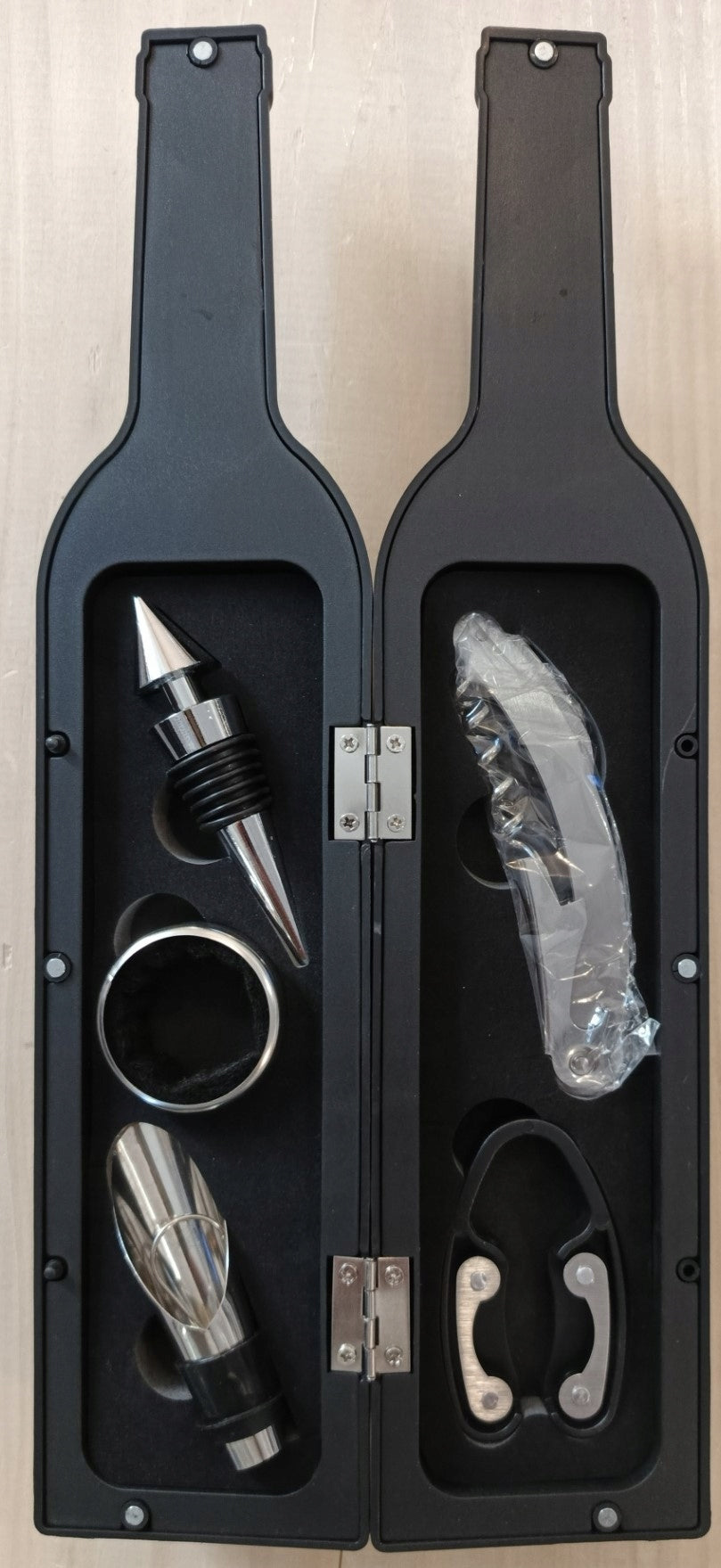 Deluxe Wine Bottle Opening Accessory Gift Set Manufacturer code MFHP
