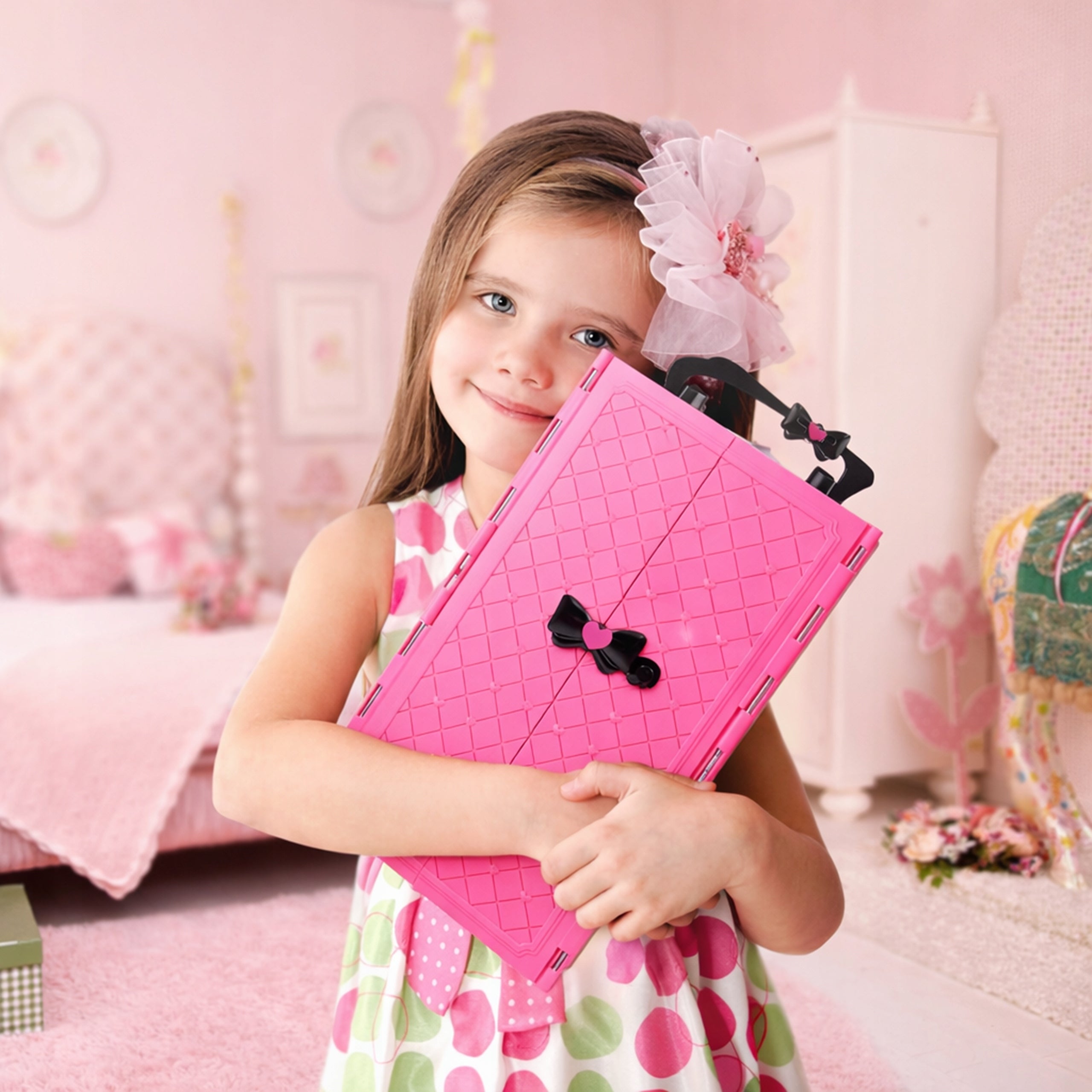 Doll Wardrobe Dollhouse Accessories Doll + FREEBIE Packaging status original