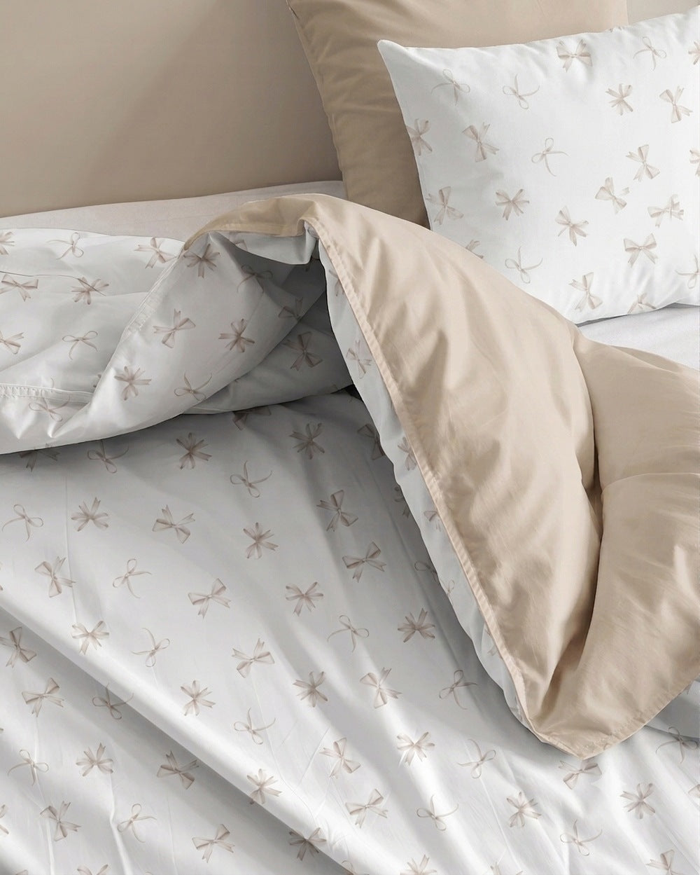 Double-sided bedding 140x200cm, 70x80cm, 140g/m2, cotton 100% Bows Beige M Brand Posciel-Hurt