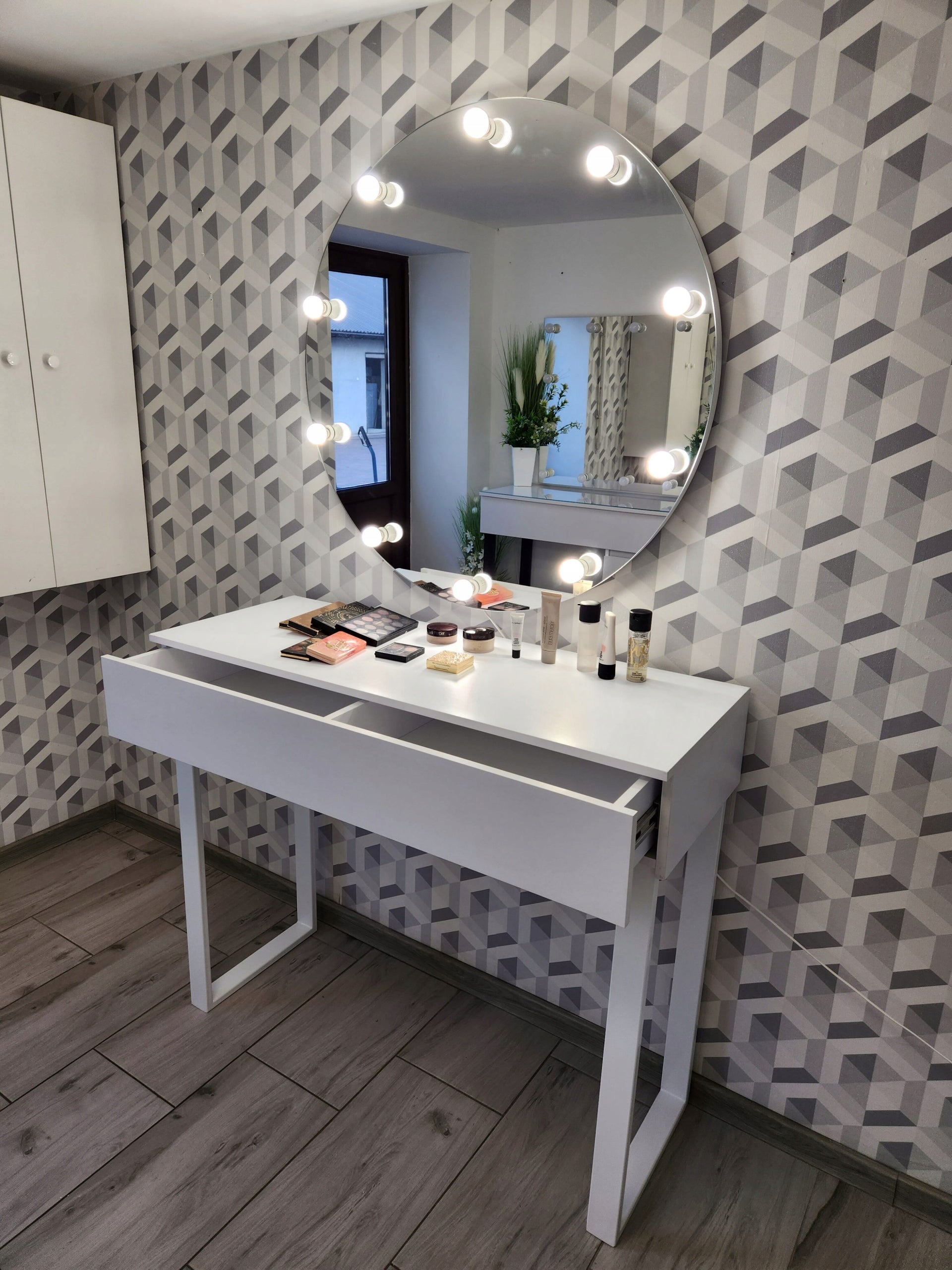 Dressing Table ami 100 ROUND white legs Color white