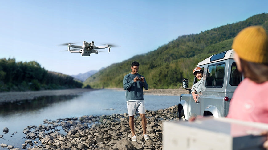Drone DJI Mini 3 Fly More Combo with RC Controller (with Display) Brand DJI