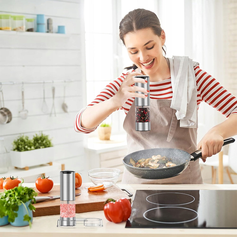 ELECTRIC GRINDER FOR SALT AND PEPPER USB SET OF 2 SILVER ADJUSTABLE Packaging status original