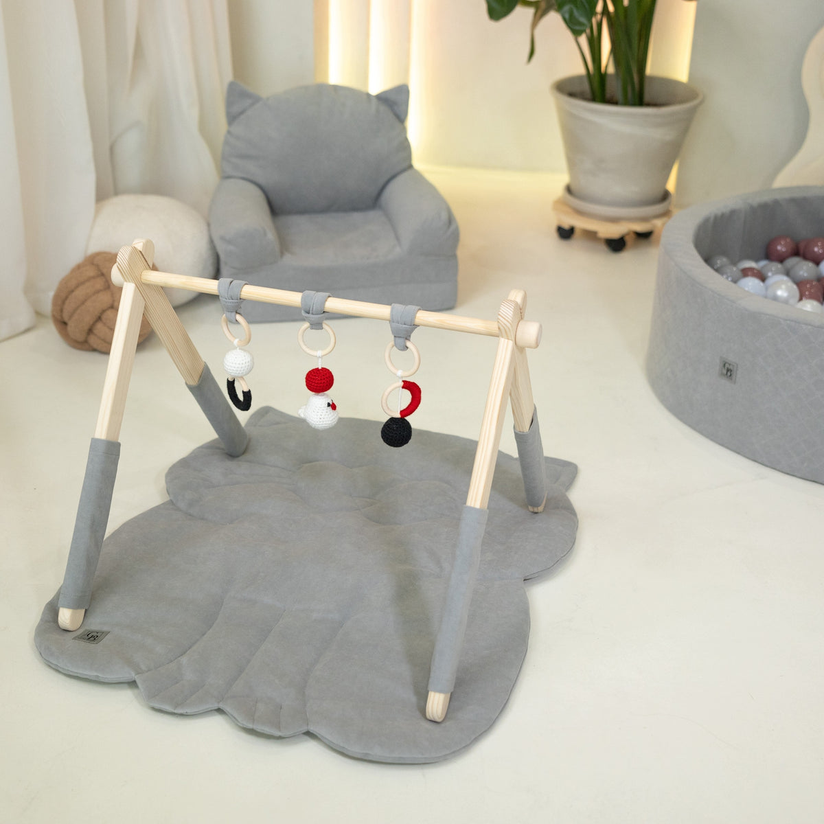 Educational STAND MAT TOYS SET gift for baby shower Baby Gym VELVE Packaging status original