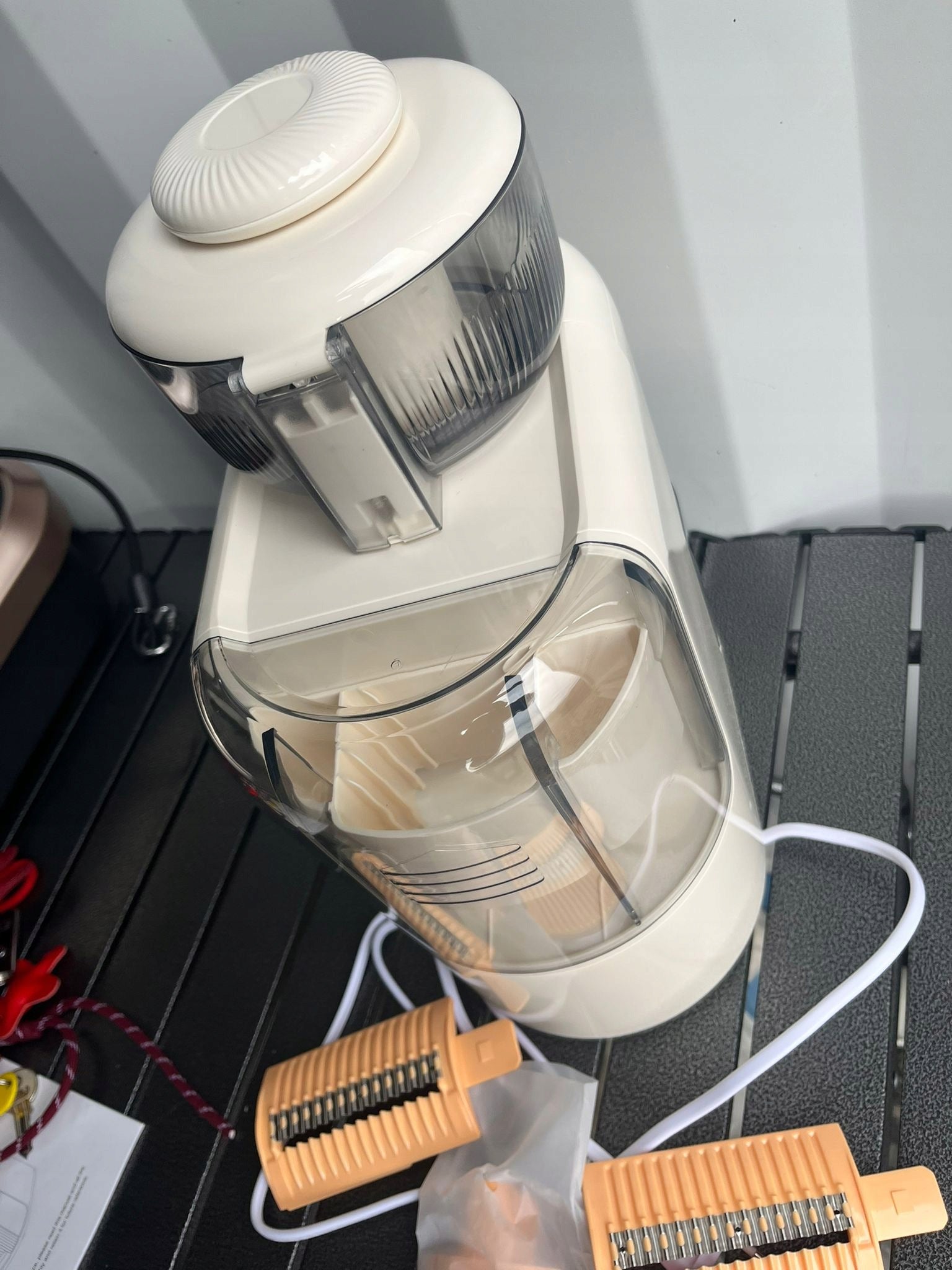 Electric Grater for Vegetables Cheese Shredder 6 Blades 1,8L4³ Manufacturer code Szatkownica Tarka Elektryczna Do Warzyw Sera