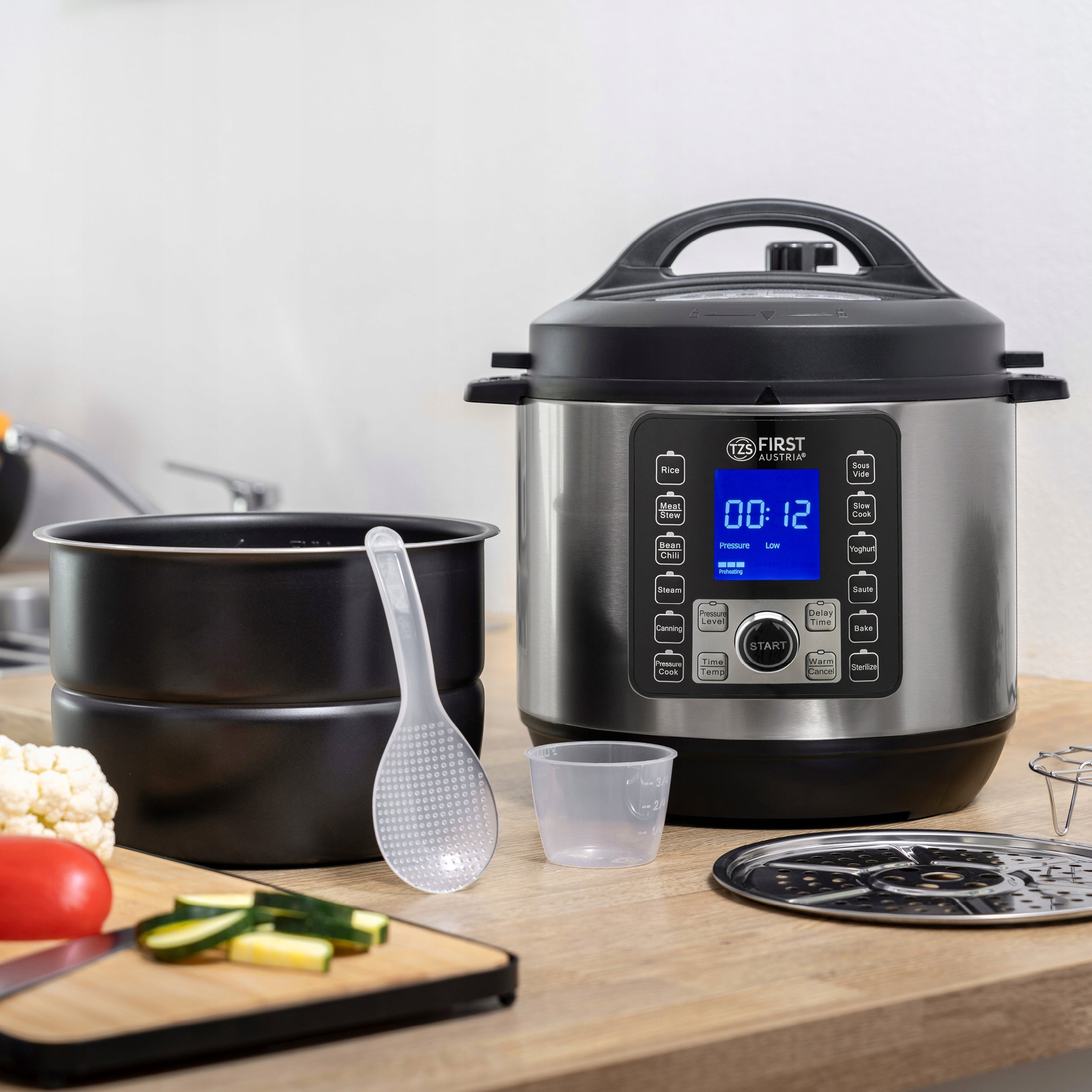 Electric Multicooker TZS First Austria FA-5130-2-SI Pressure Cooker 6L 1000W Packaging status original