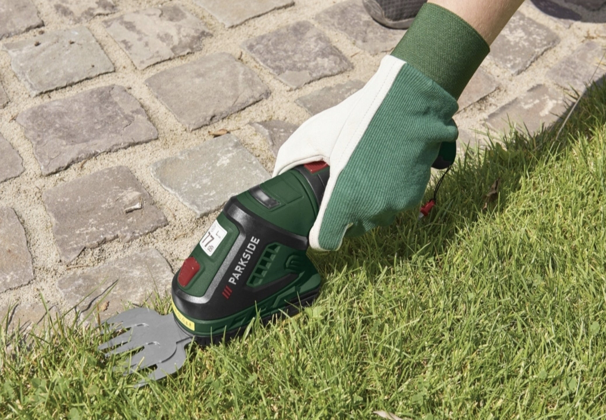 Electric Shears CORDLESS FOR GRASS BUSHES 2in1 12 cm 4 V PARKSIDE B3 Battery capacity 2 Ah