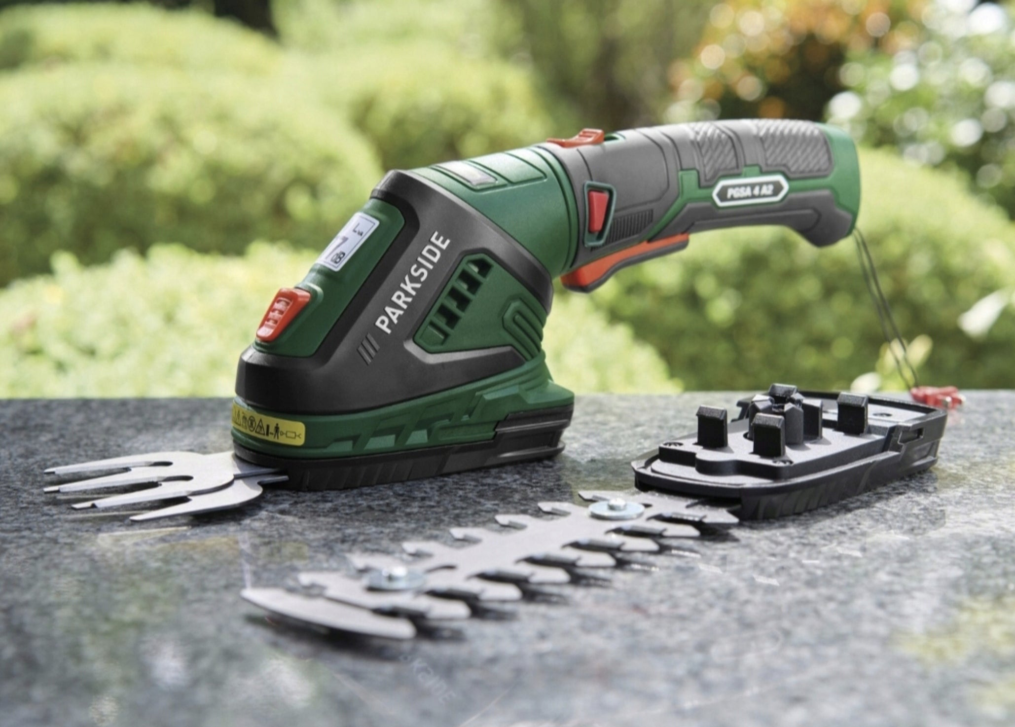 Electric Shears CORDLESS FOR GRASS BUSHES 2in1 12 cm 4 V PARKSIDE B3 Manufacturer code Podkaszarka Parkside