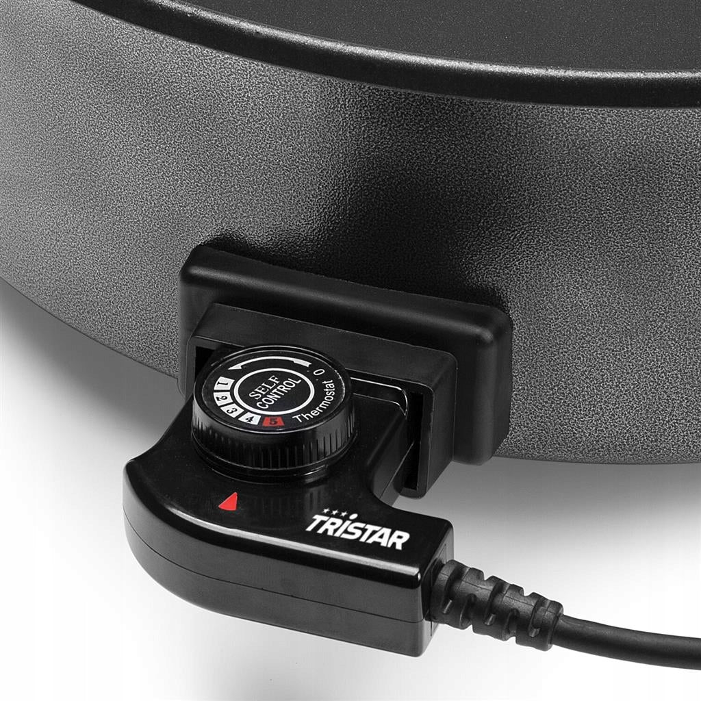 Electric frying pan Tristar XXL PZ-9145 with two compartments 40 cm Dominant color black