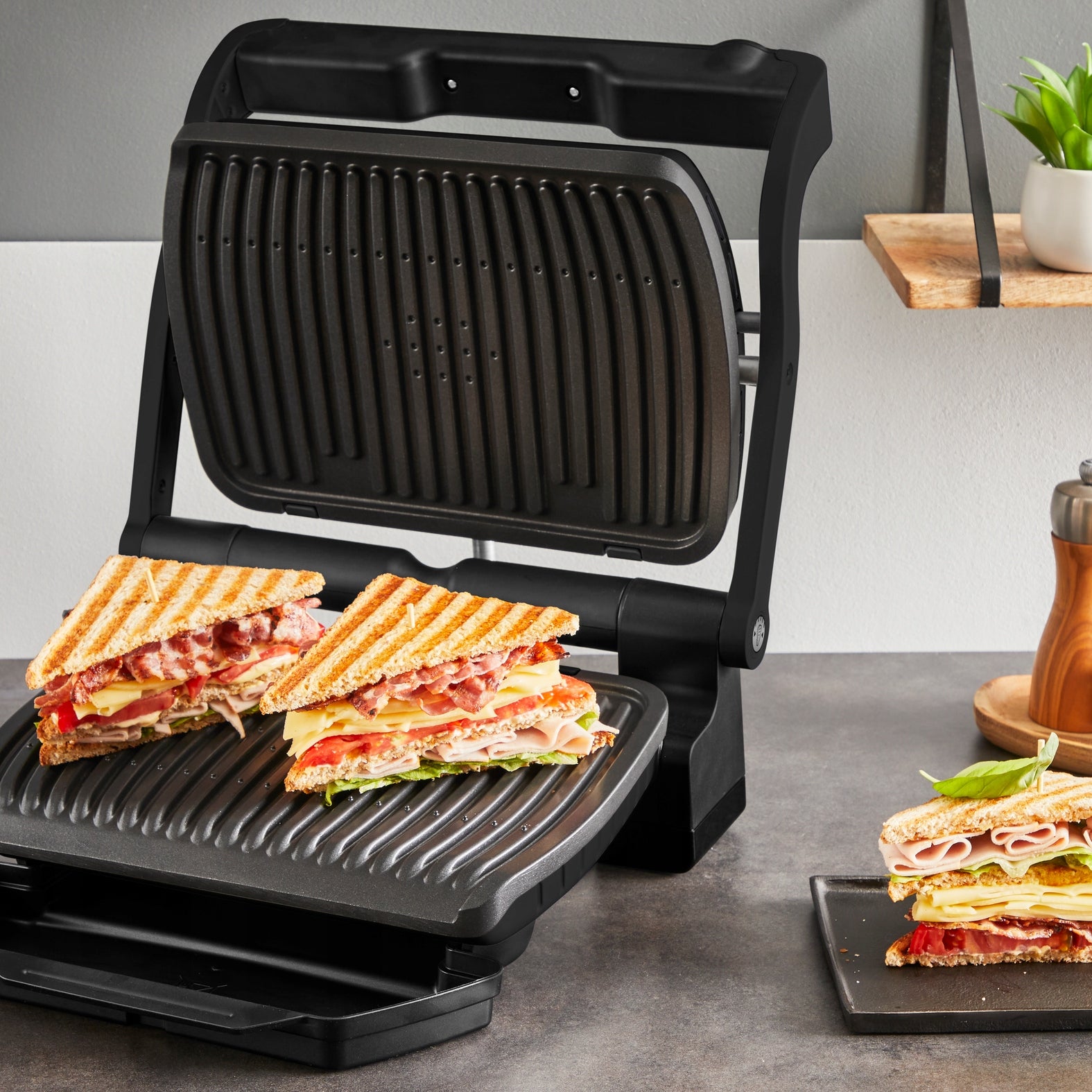 Electric grill toaster Optigrill+ GC717810 2000 W folding black Dominant color black