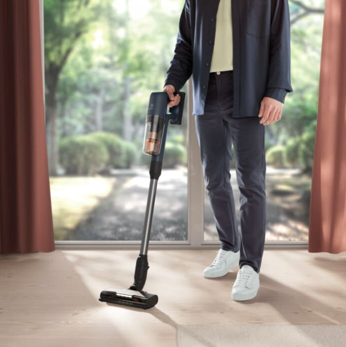 Electrolux EP71B14WET Upright Vacuum Cleaner Power Hygienic 700 Power supply rechargeable battery