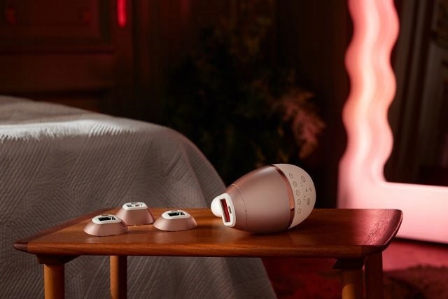 Epilator IPL Philips Lumea 9900 BRI977/00 SenseIQ SmartSkin 4 caps Manufacturer code BRI977/00