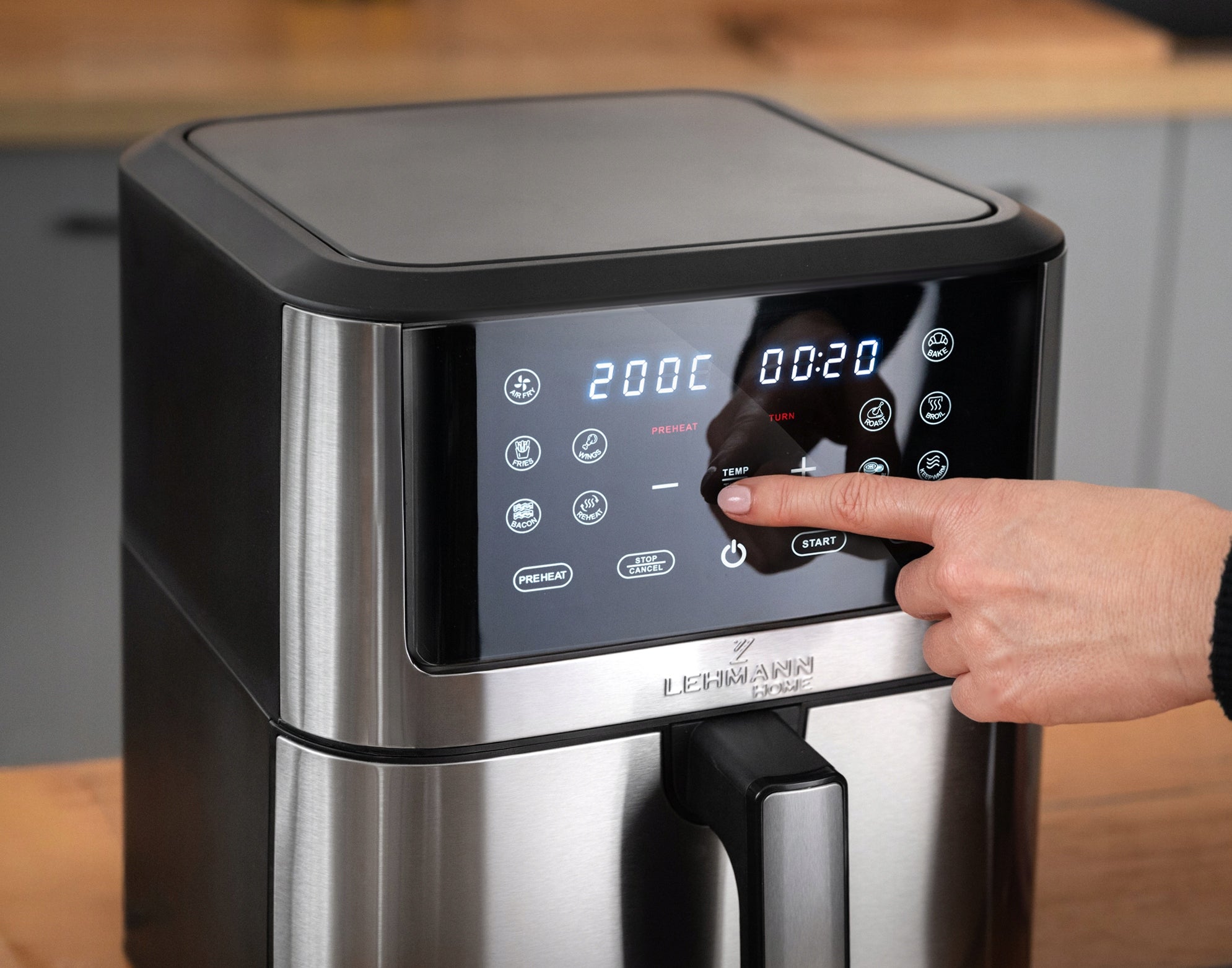 FAT-FREE AIR FRYER AIRFRYER 8l LARGE BOWL 12 LED PROGRAMS Bowl volume 8 l
