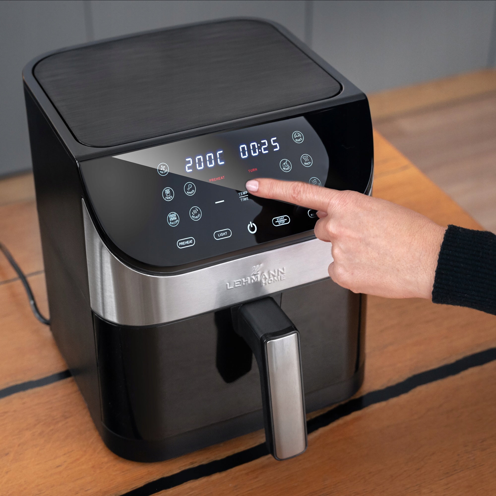 FAT-FREE AIR FRYER AIRFRYER LARGE 12 PROGRAMS 6l VIEWFINDER Power 1500 W