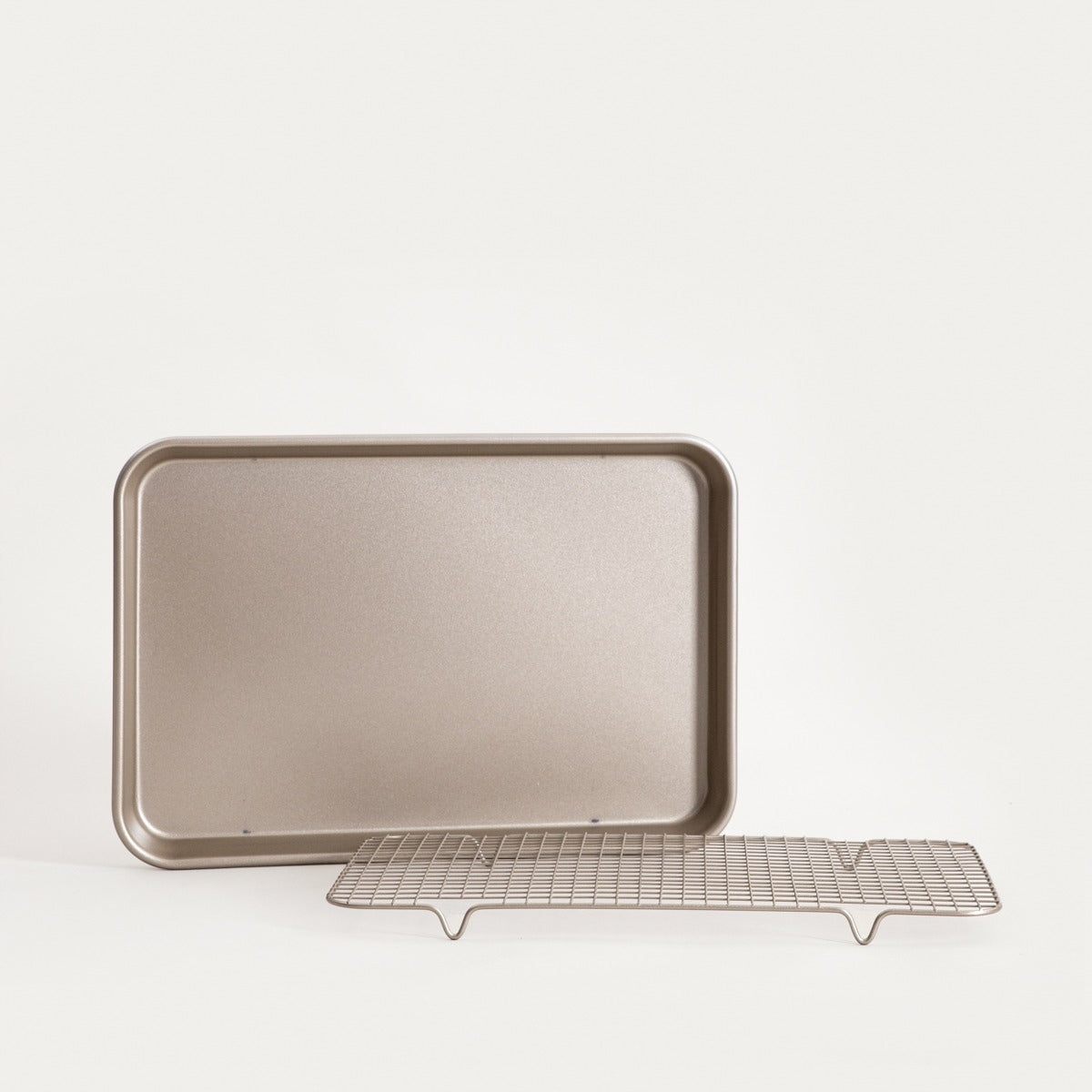 FEBE baking sheet with gold grill 39x27 cm HOMLA Packaging status original
