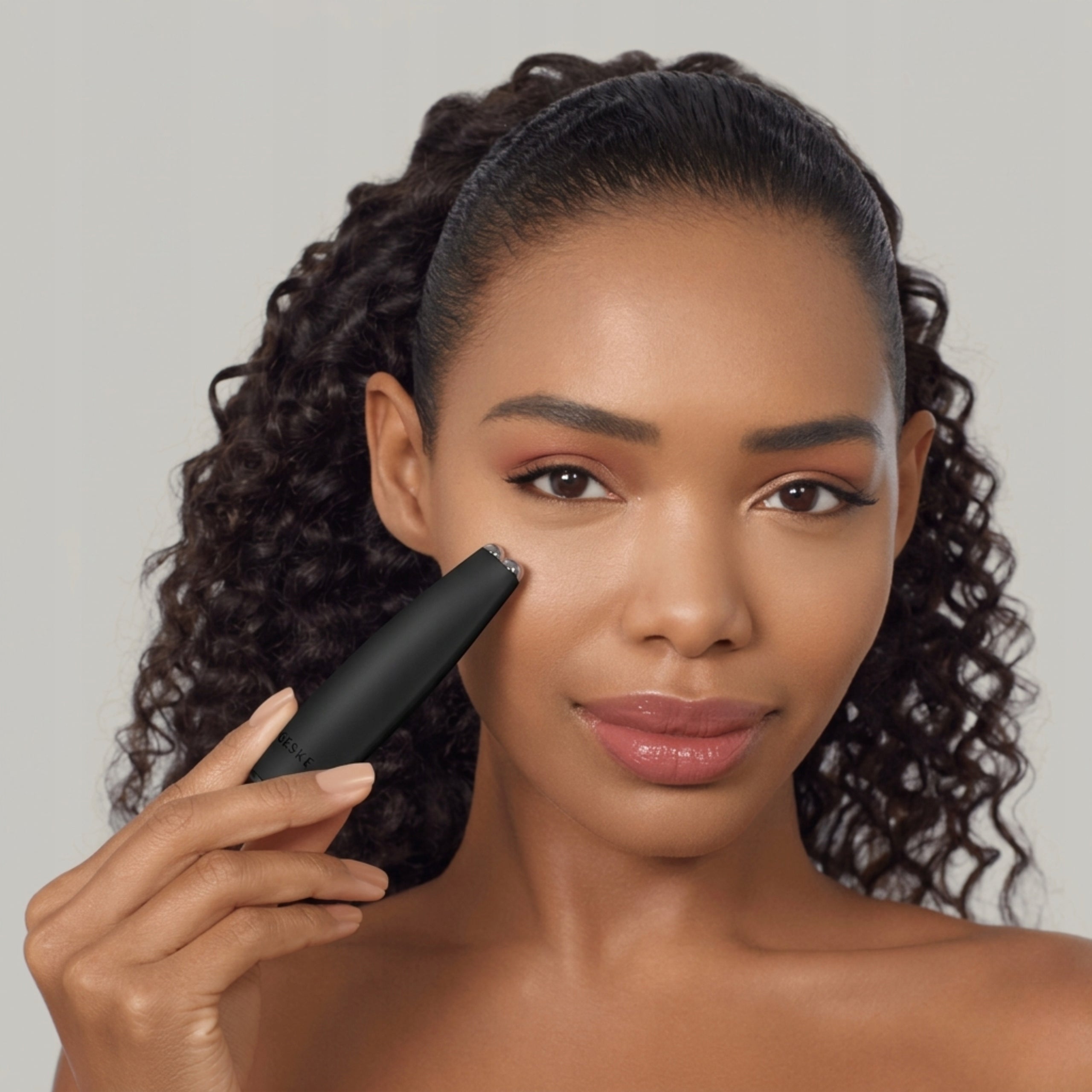 Face Lift Massager Geske MicroCurrent Face Lift Pen 6in1 Black Product weight with unit packaging 0.15 kg