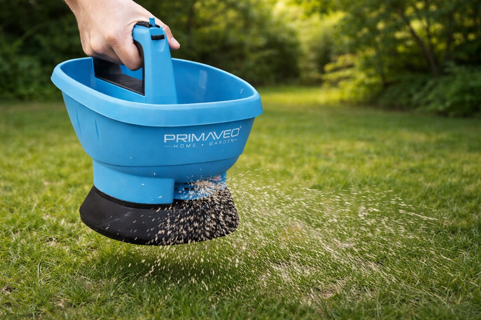 Fertilizer Grass Seed Spreader Electric Battery Operated Handheld XL Capacity 2.7 l