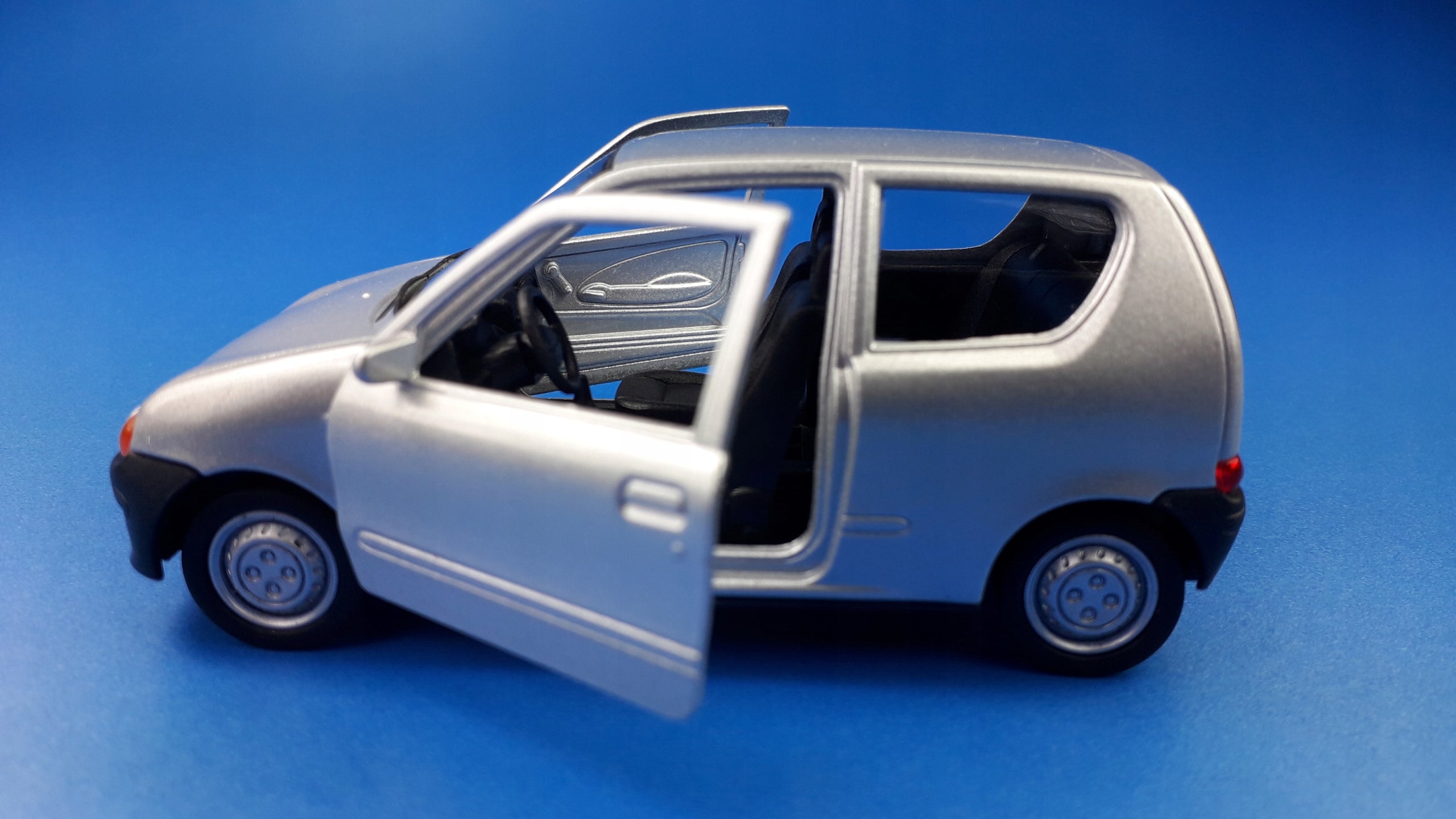 Fiat Seicento Silver Metal Model WELLY 1:34 Manufacturer code 000005030