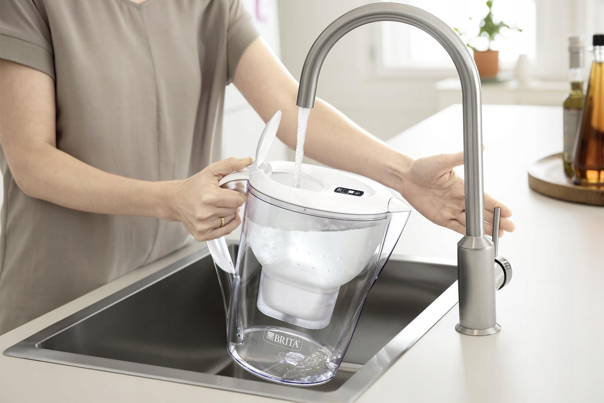 Filter jug BRITA Marella XL White + 1 cartridge PRO PURE Performance Brand Brita