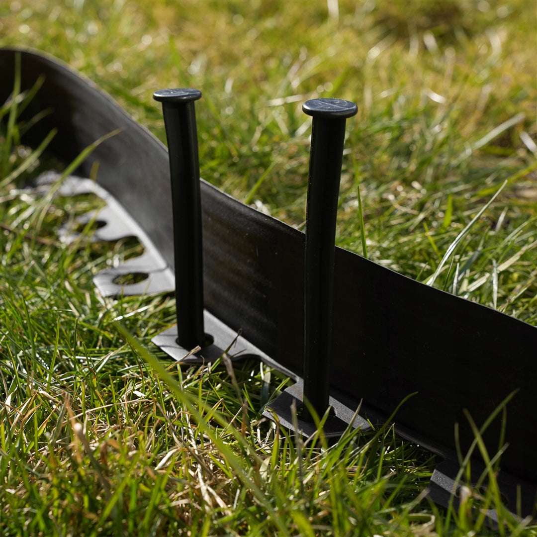 GARDEN EDGING 10m black 8cm lawn border high plastic + anchors Product height 8 cm